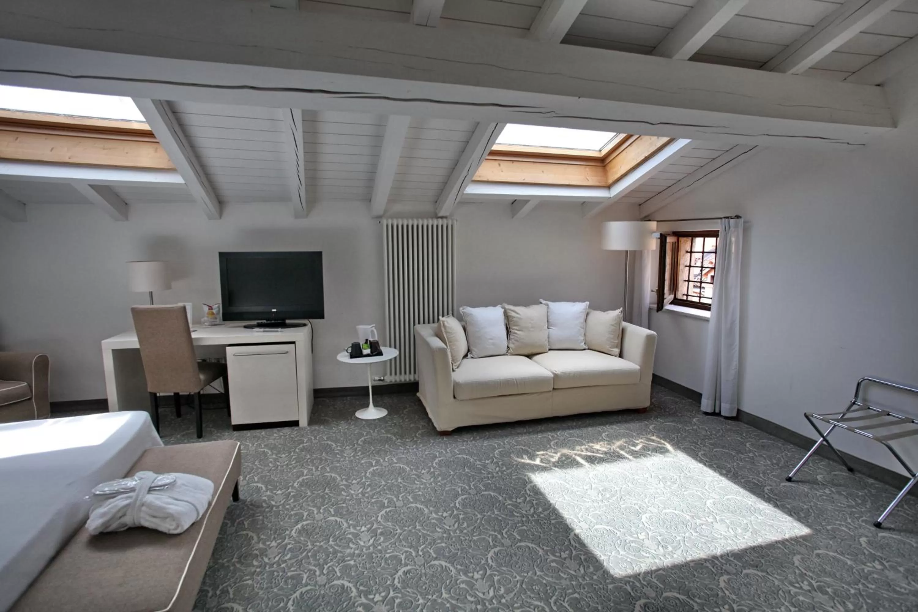 Photo of the whole room in Albergo Accademia