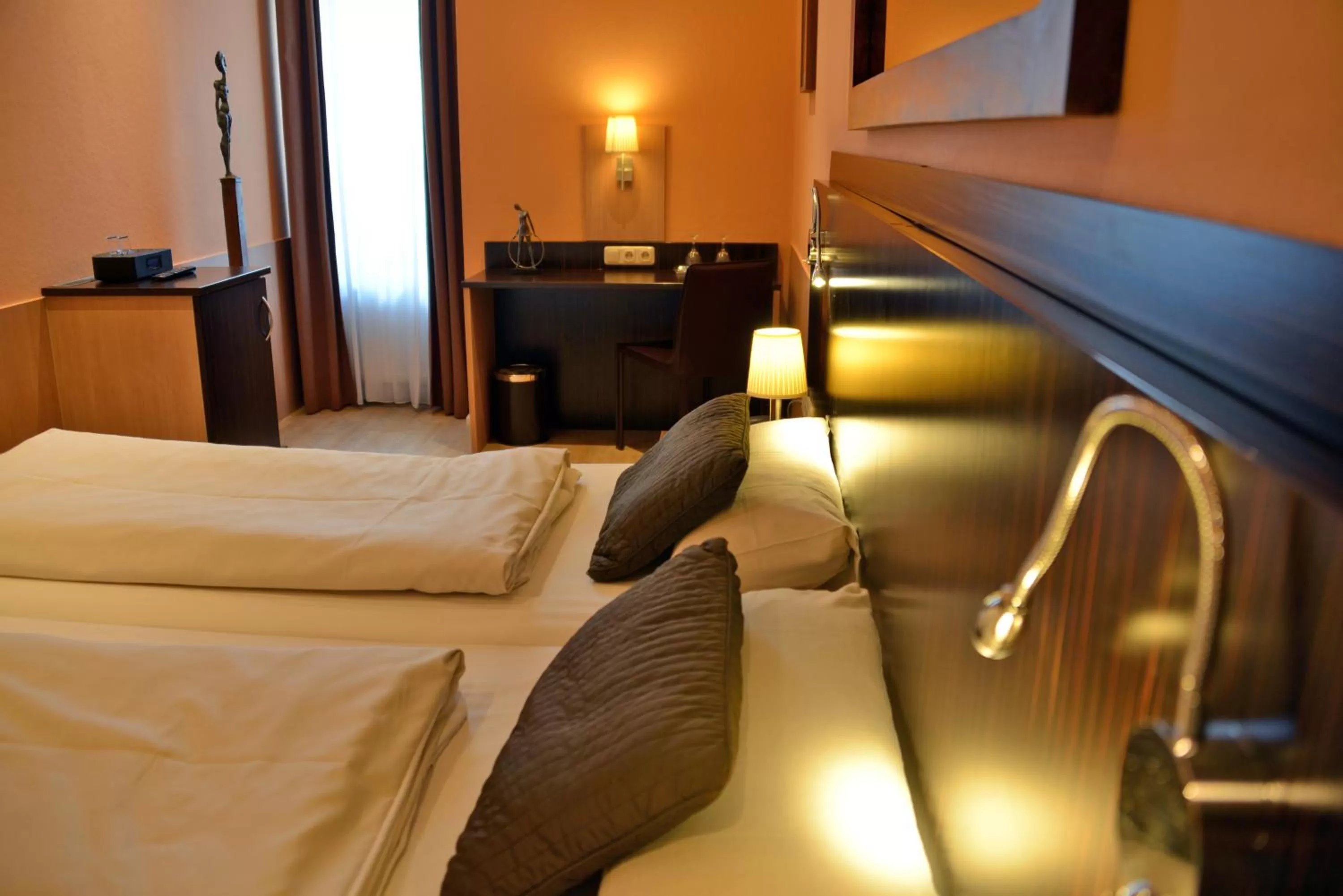 Photo of the whole room, Bed in Arthotel Munich