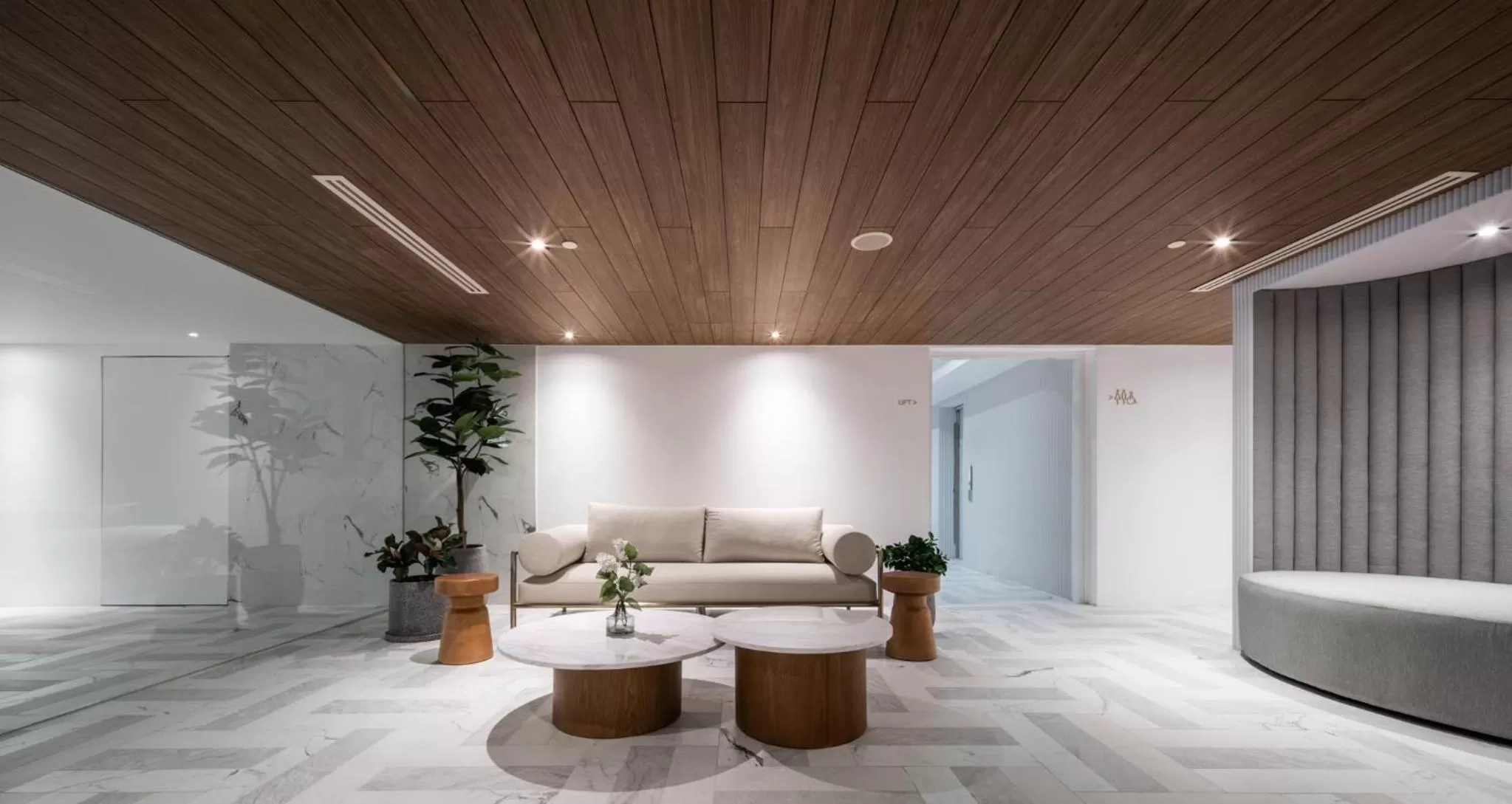 Lobby or reception in GLOW Sukhumvit 71