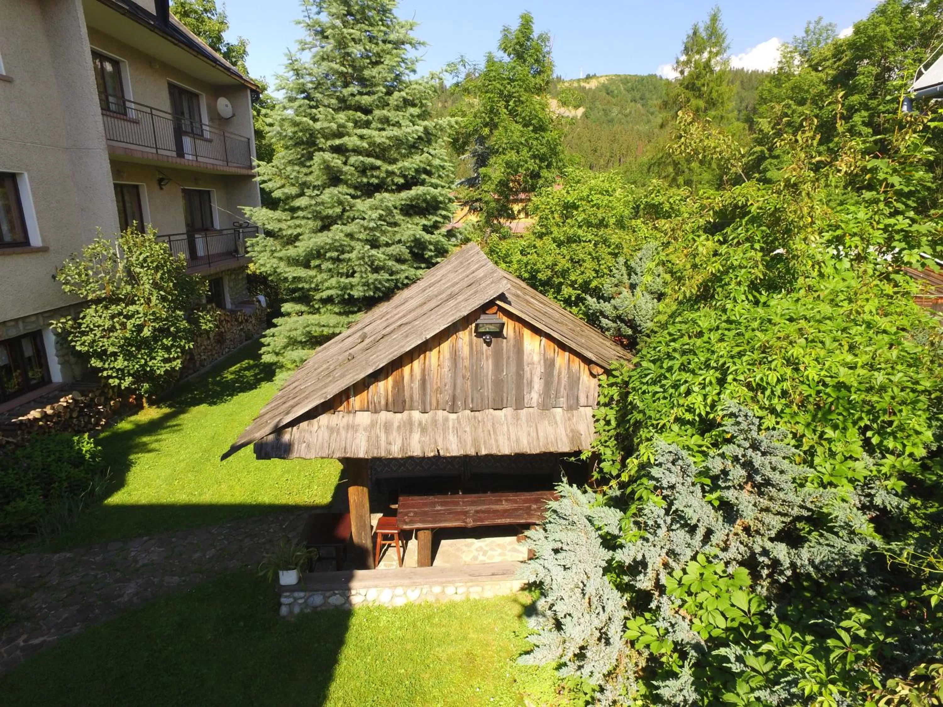 Garden, Property Building in Gościniec i Herbaciarnia Pod Złotą Łyżwą