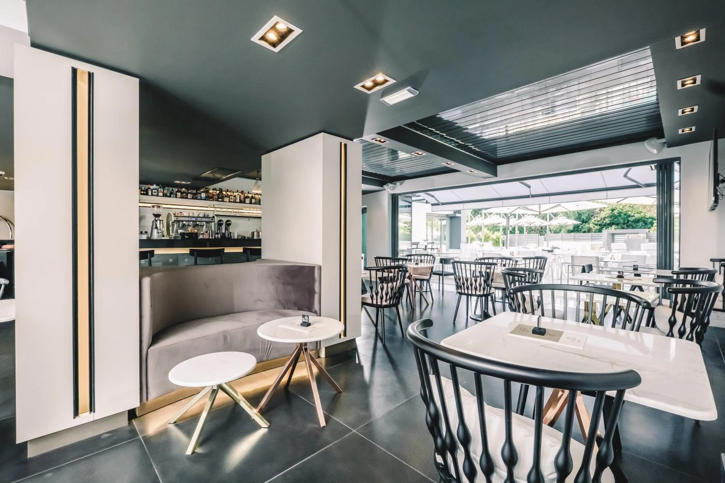 Lounge or bar in Garden City Resort