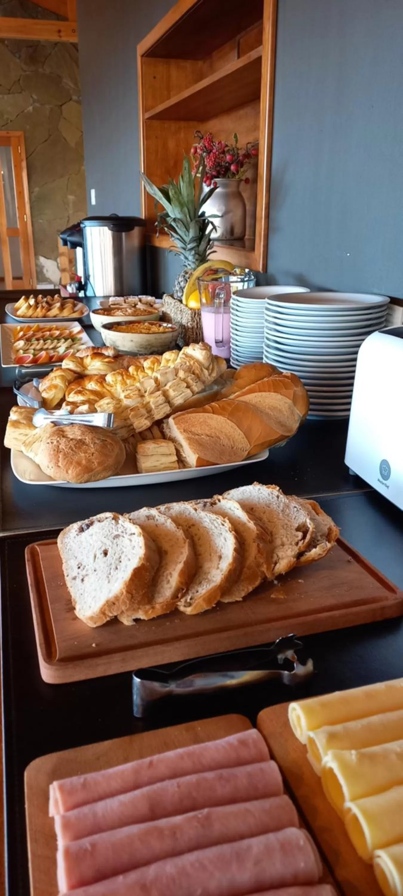 Breakfast in Tierra Tehuelche Hostería y Aparts