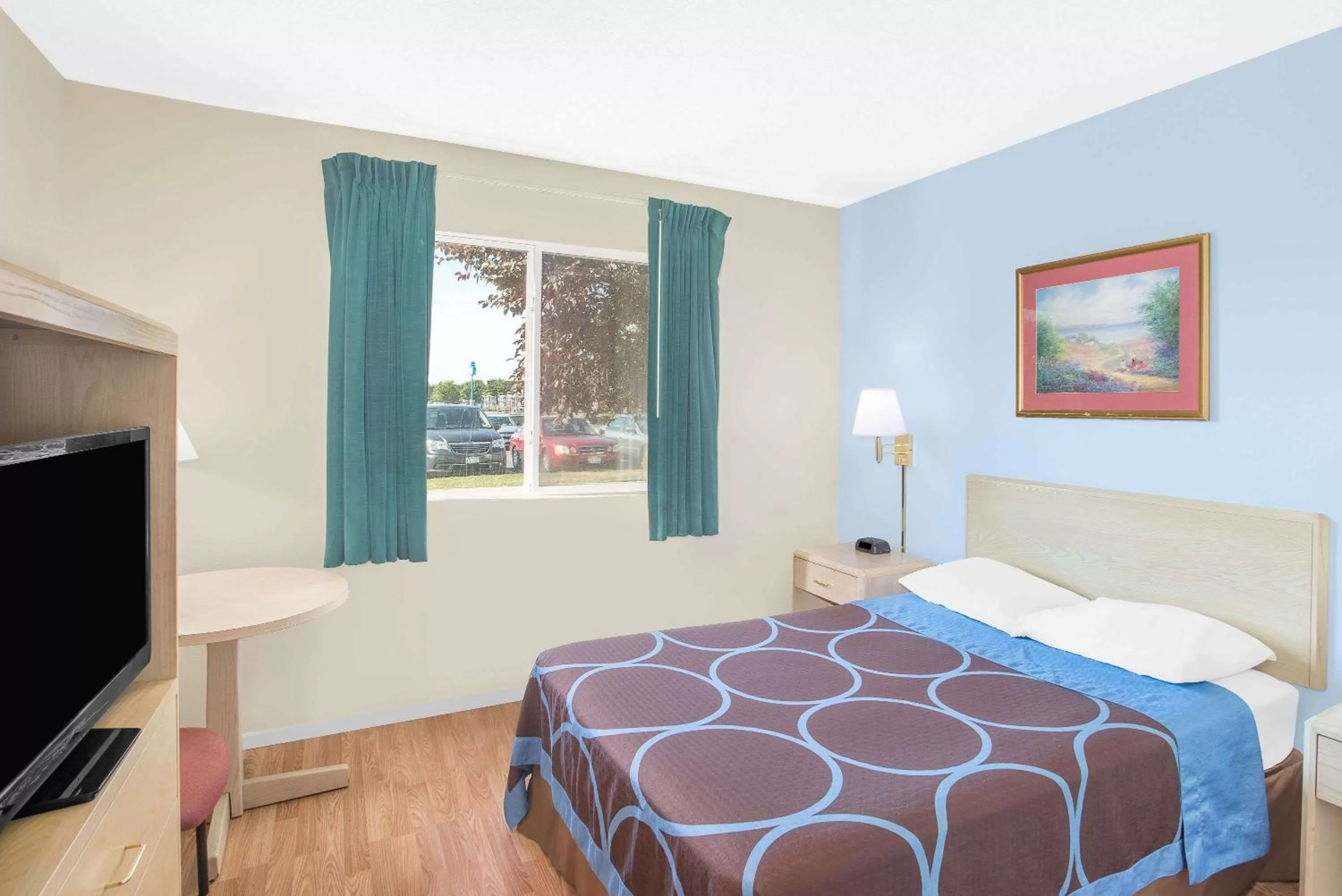 Photo of the whole room, Bed in Super 8 by Wyndham Canandaigua