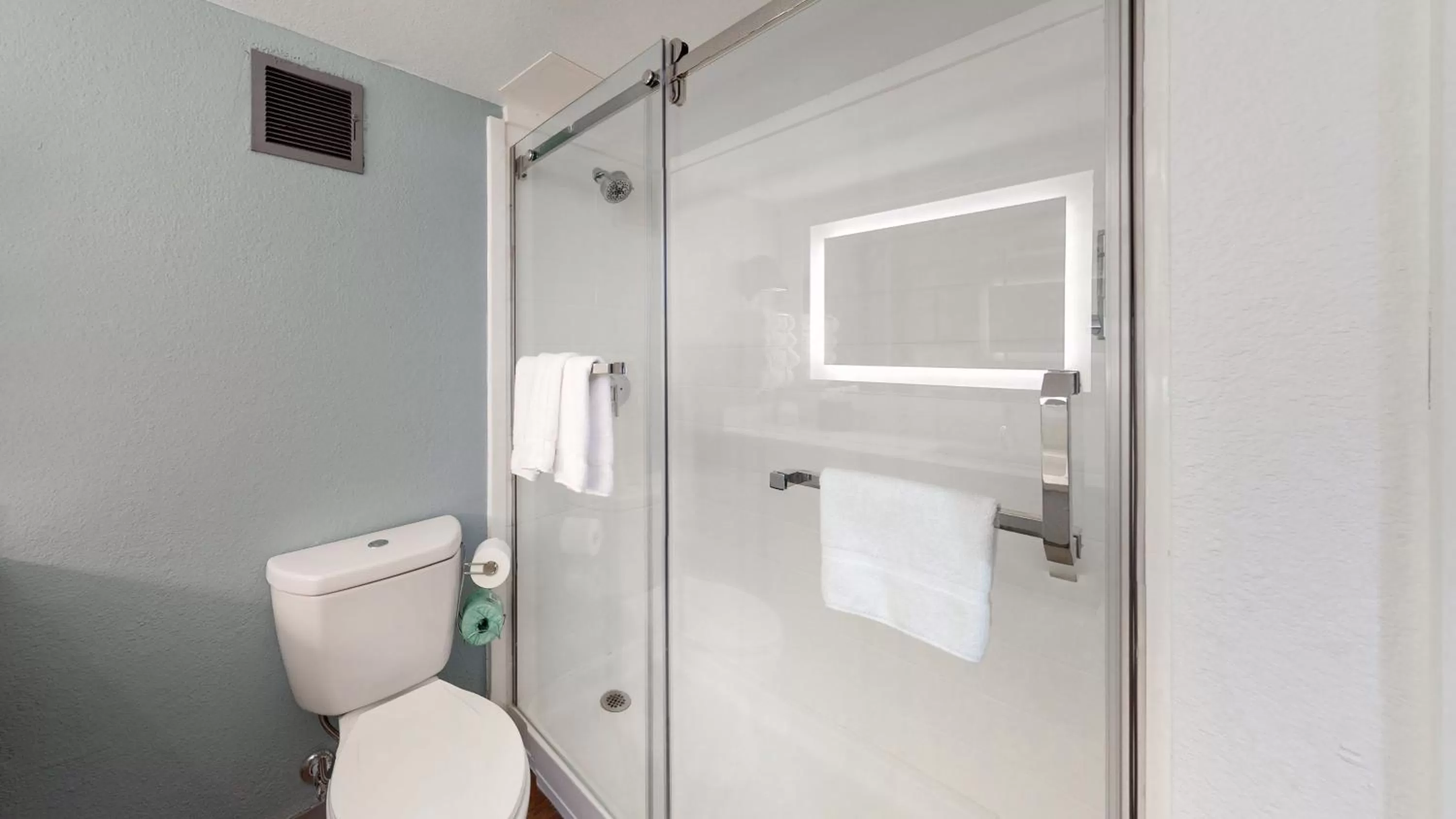 Shower in voco College Station Aggieland by IHG