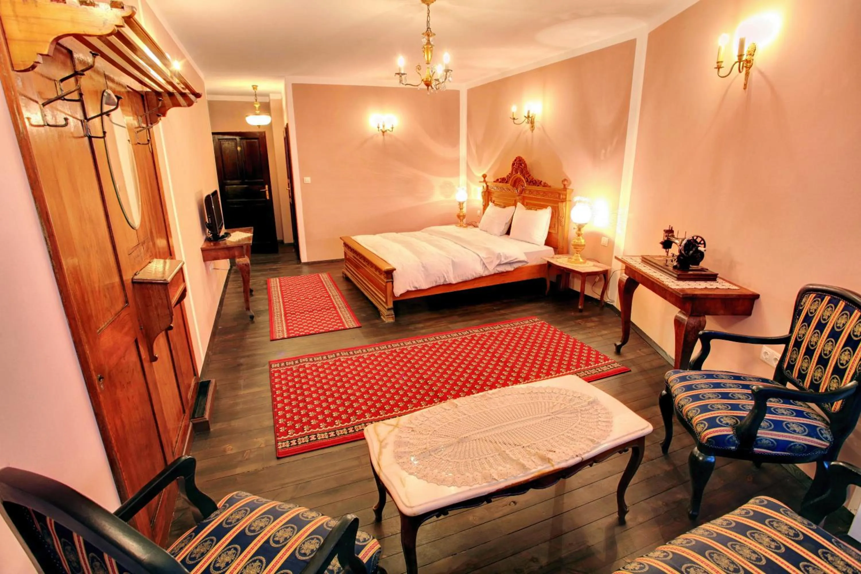 Photo of the whole room, Bed in Hotel Evmolpia