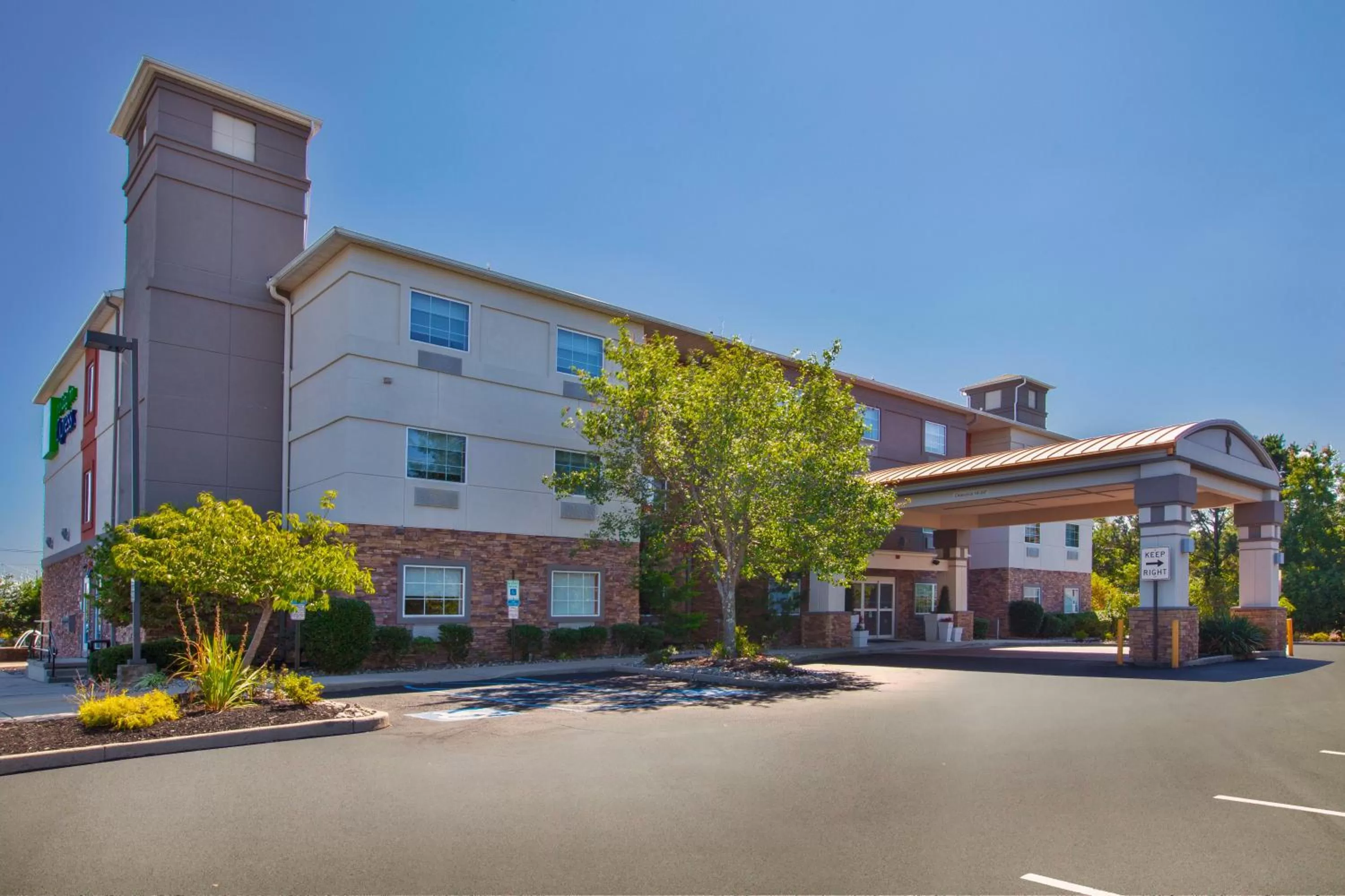 Property building in Holiday Inn Express Absecon-Atlantic City Area by IHG