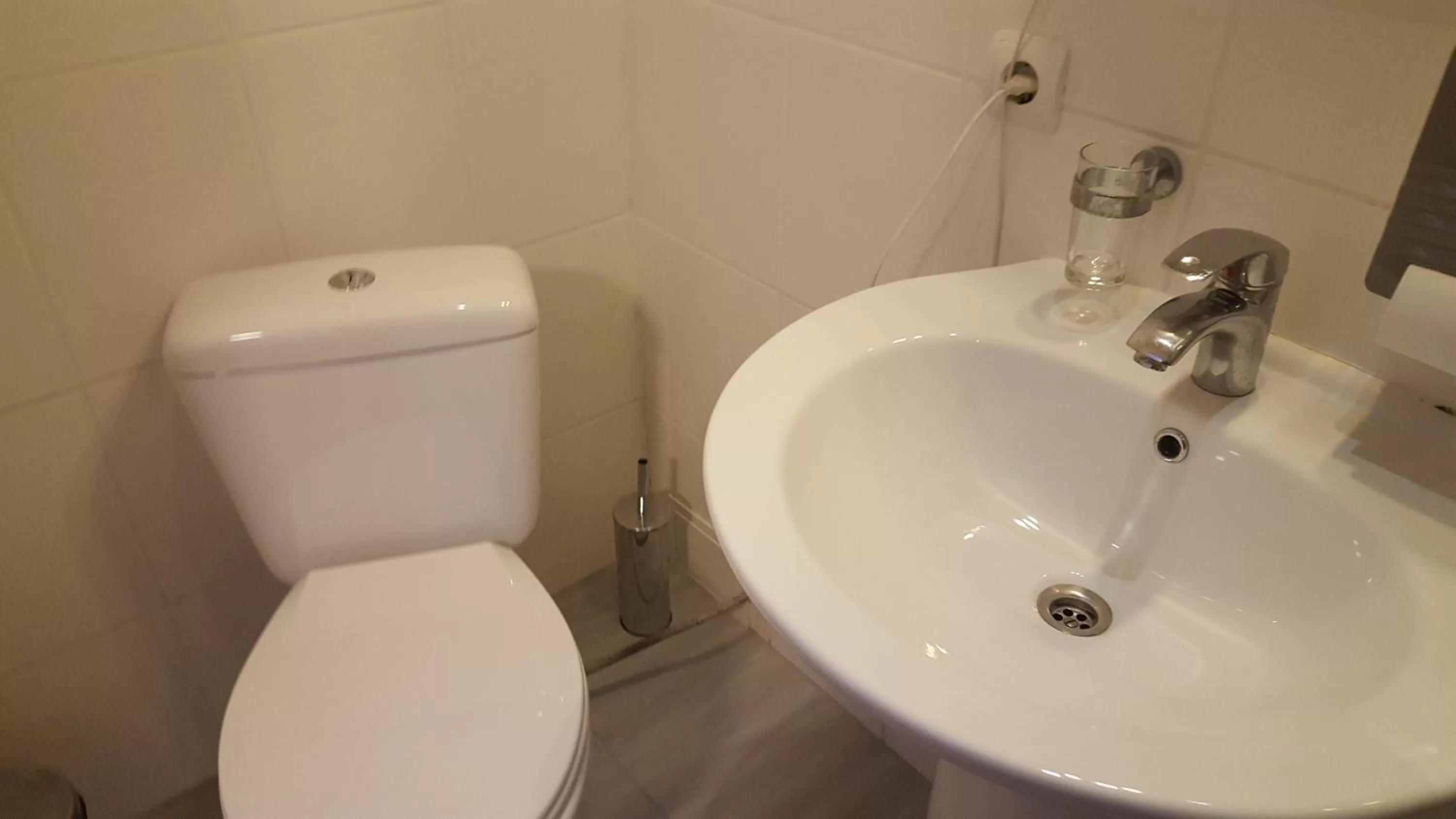 Toilet in Sunset Hotel