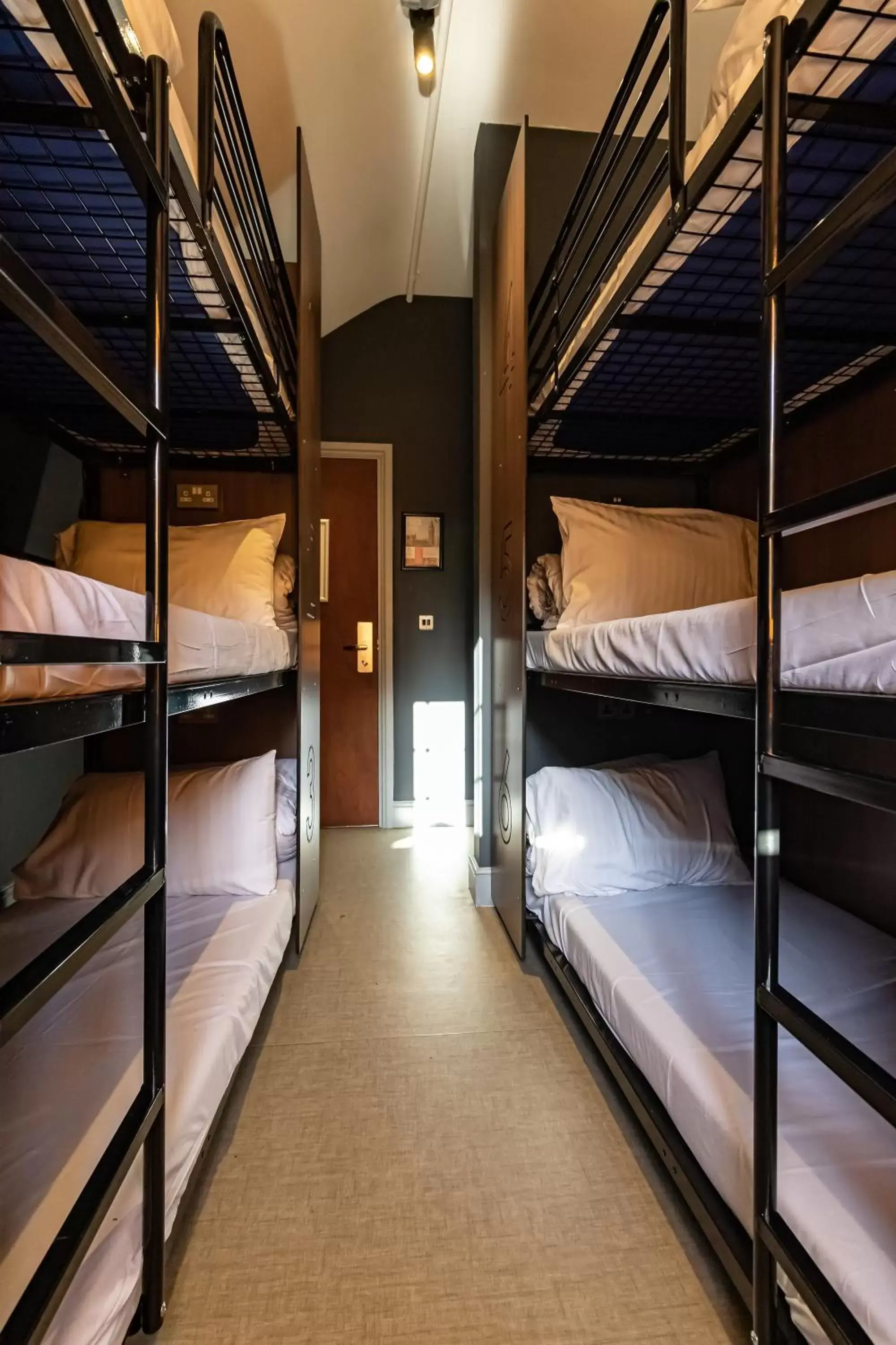 Bed in 9-Bed Female Dormitory Room with Shared Bathroom in PubLove @ The Steam Engine,Waterloo Bed in 9-Bed Female Dormitory Room with Shared Bathroom in PubLove @ The Steam Engine,Waterloo