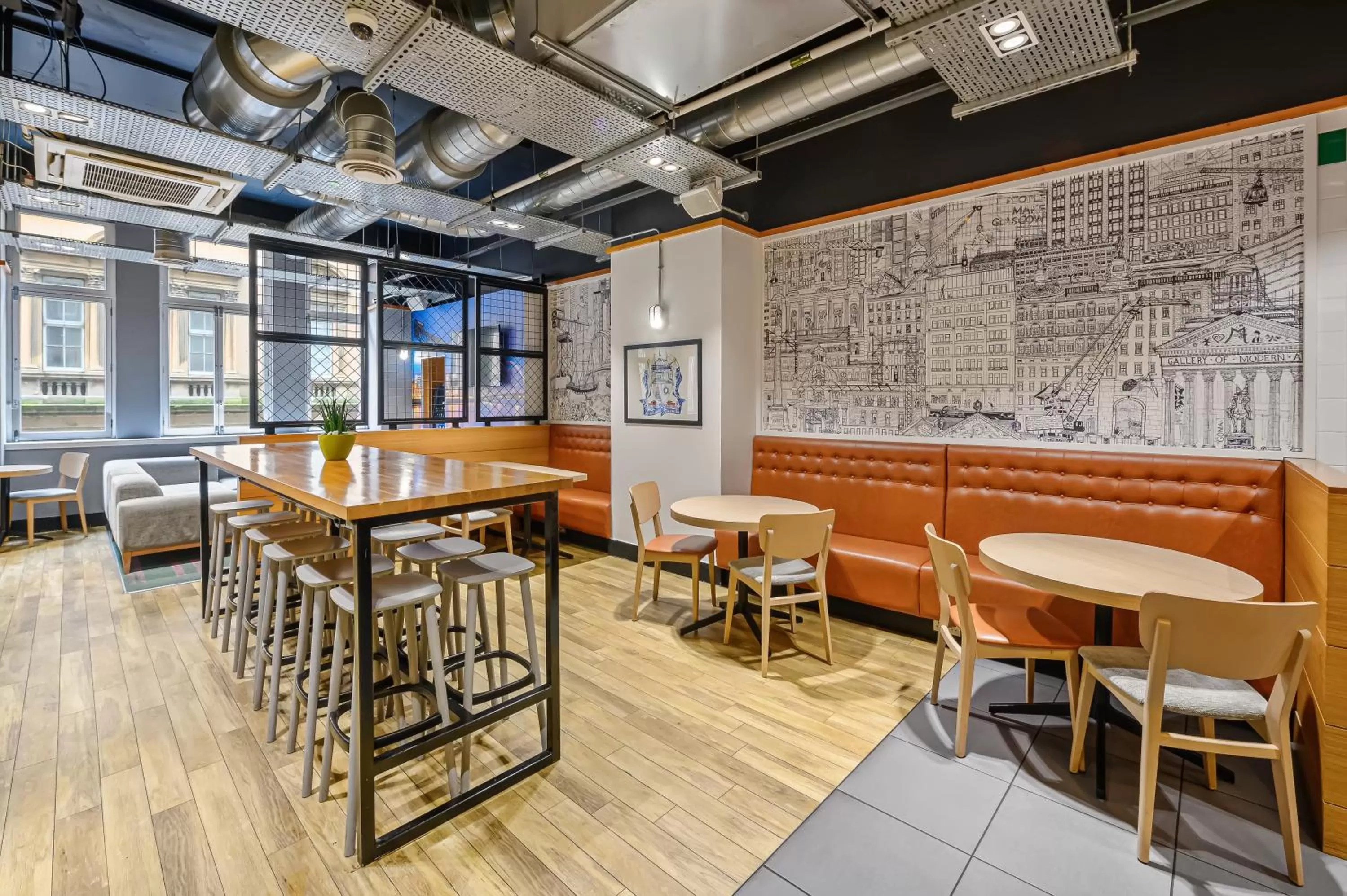 Restaurant/places to eat in ibis Styles Glasgow Centre George Square