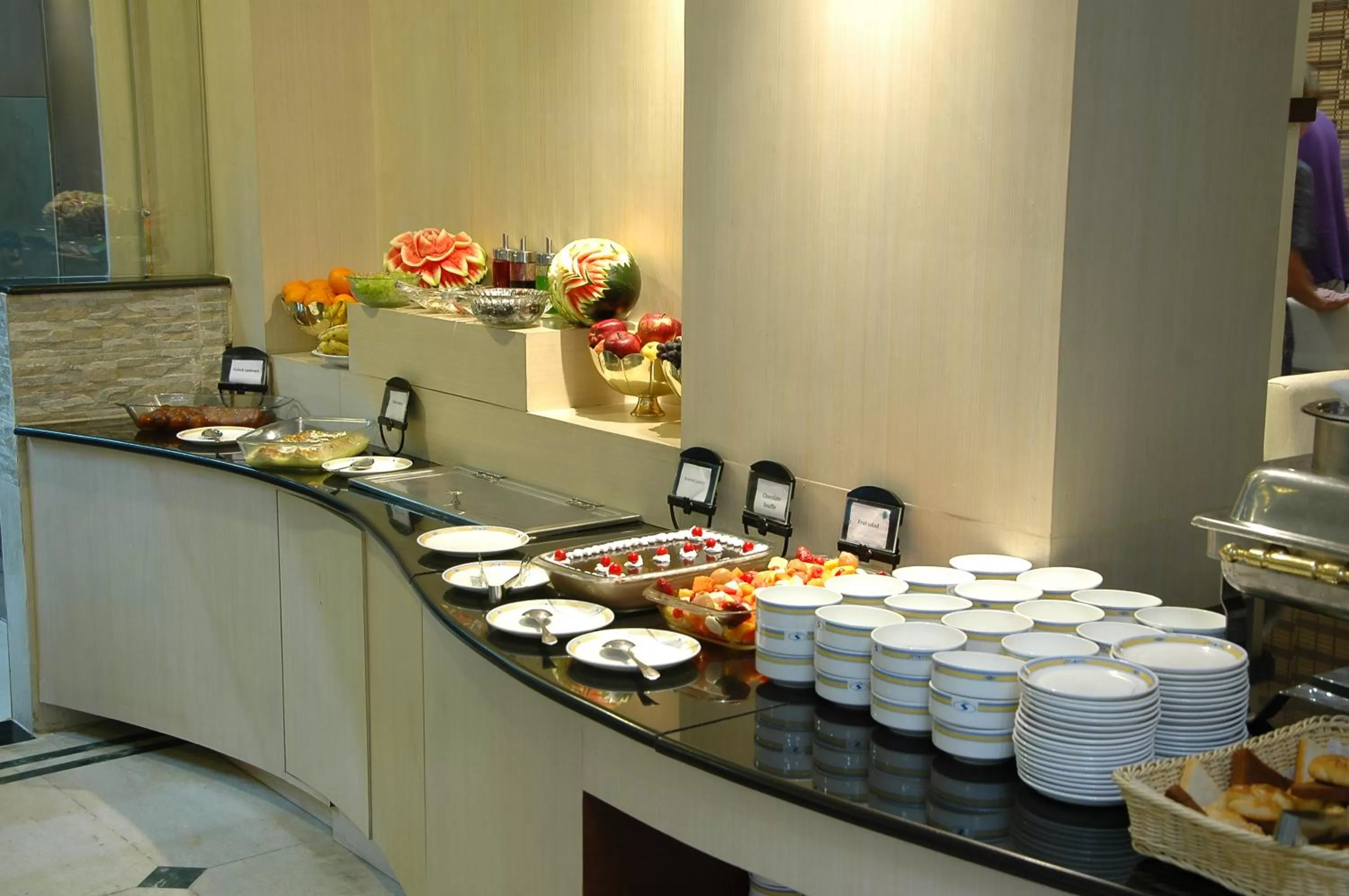 Restaurant/places to eat in Sandesh The Prince