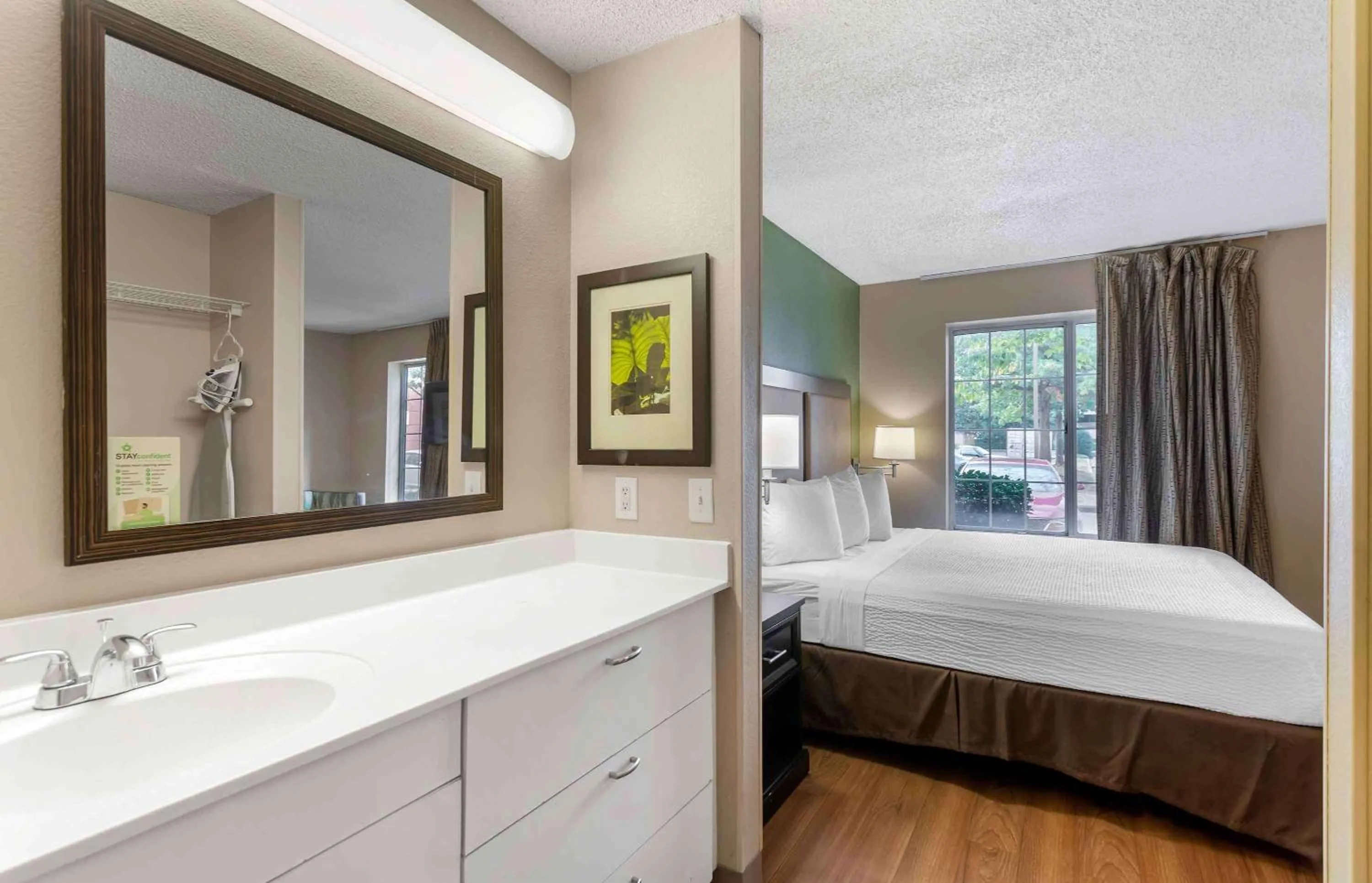 Bedroom, Bed in Extended Stay America Suites - Memphis - Airport