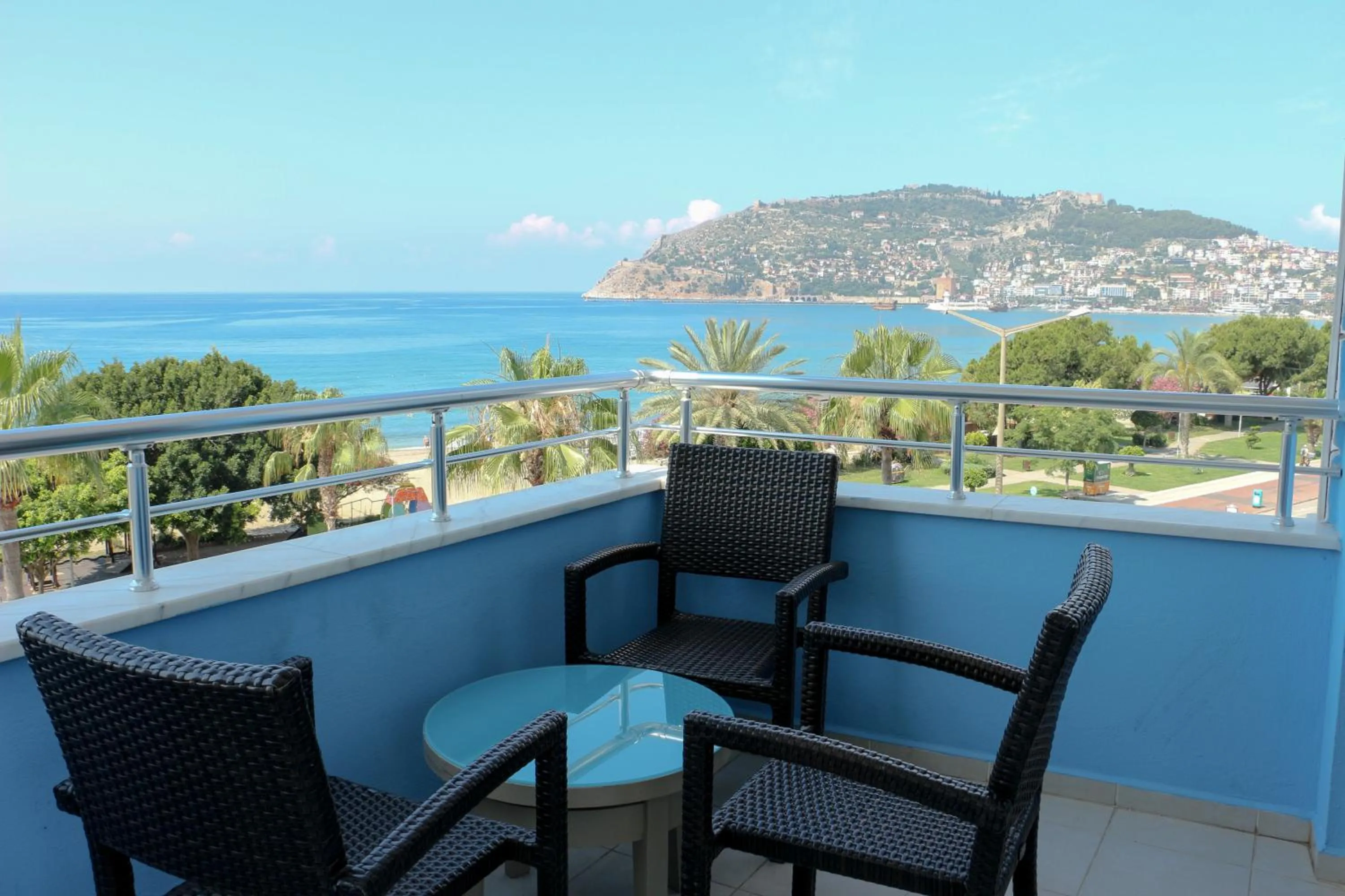 Hawaii Suite Beach Hotel