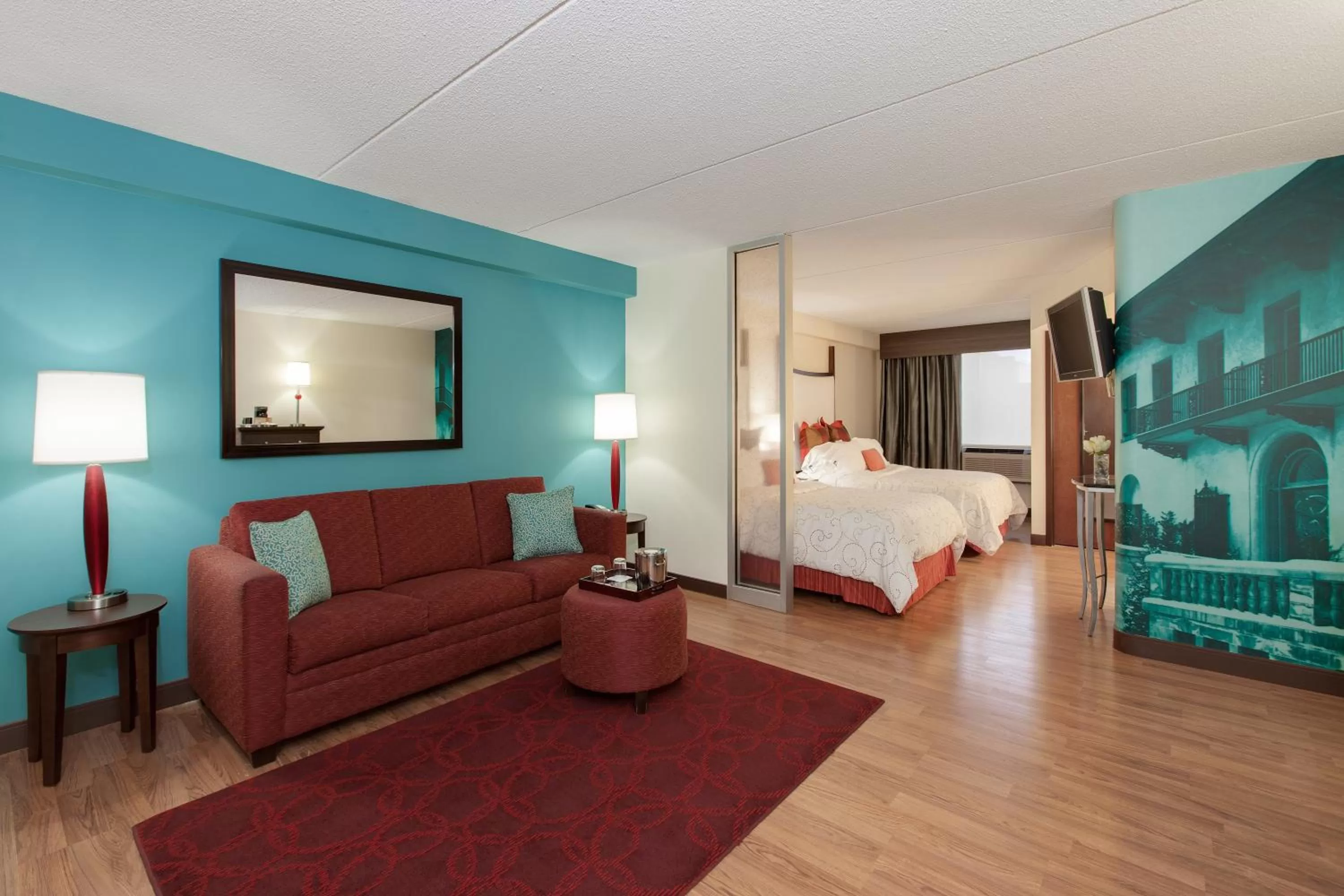 Photo of the whole room, Bed in Hotel Indigo Chicago - Vernon Hills by IHG