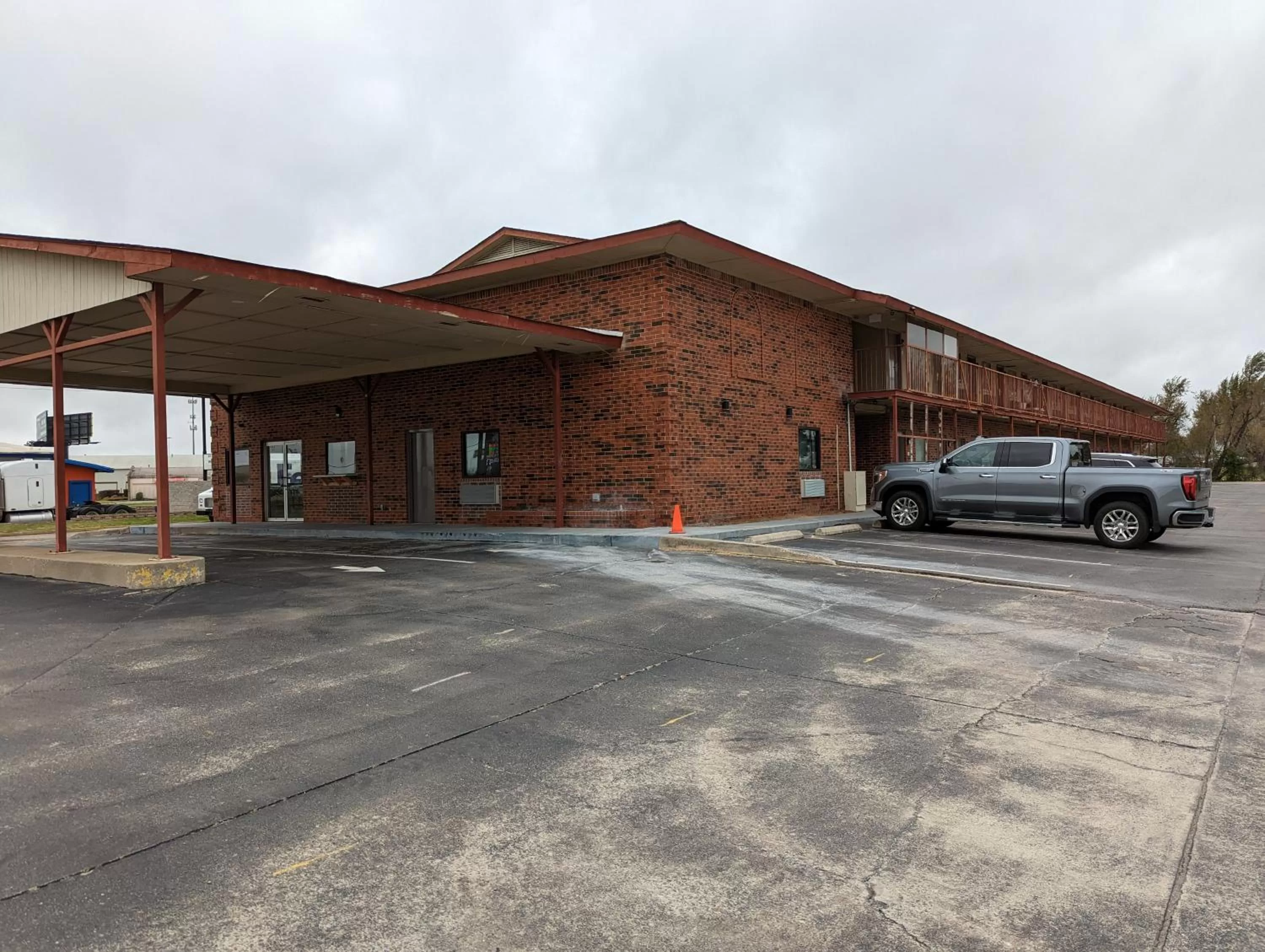 Property building in OKC Hotel