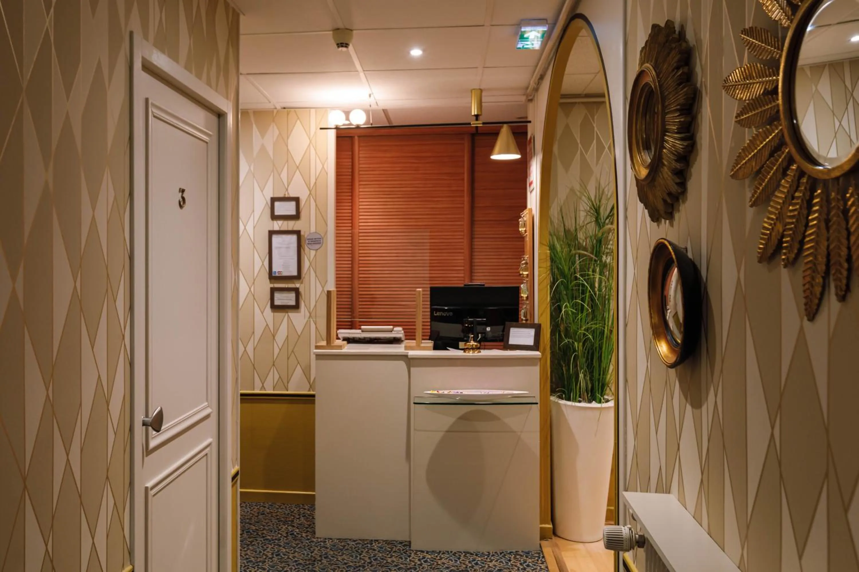 Lobby or reception in Hôtel du Dauphin