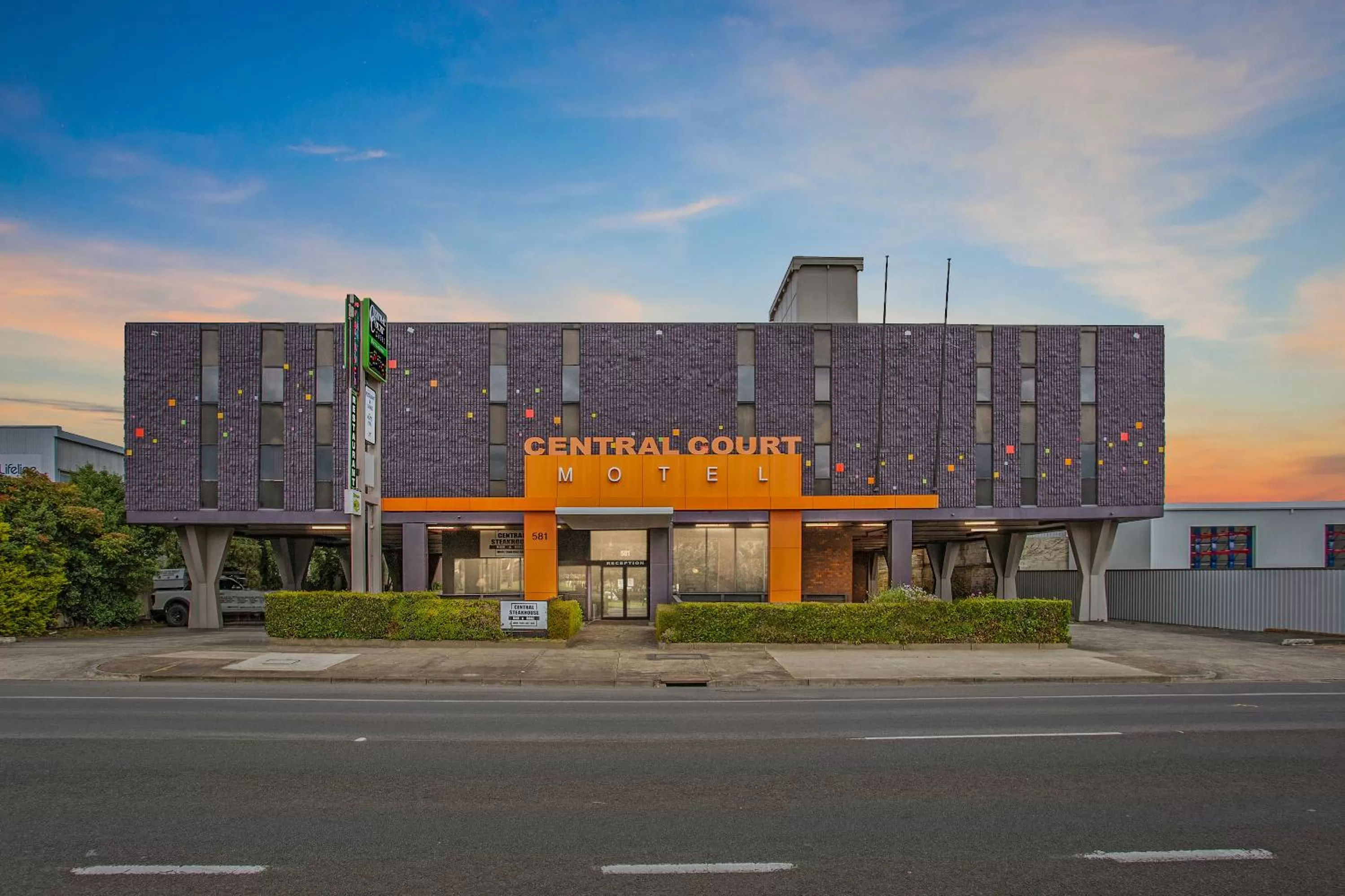 Property building in Central Court Motel Warrnambool