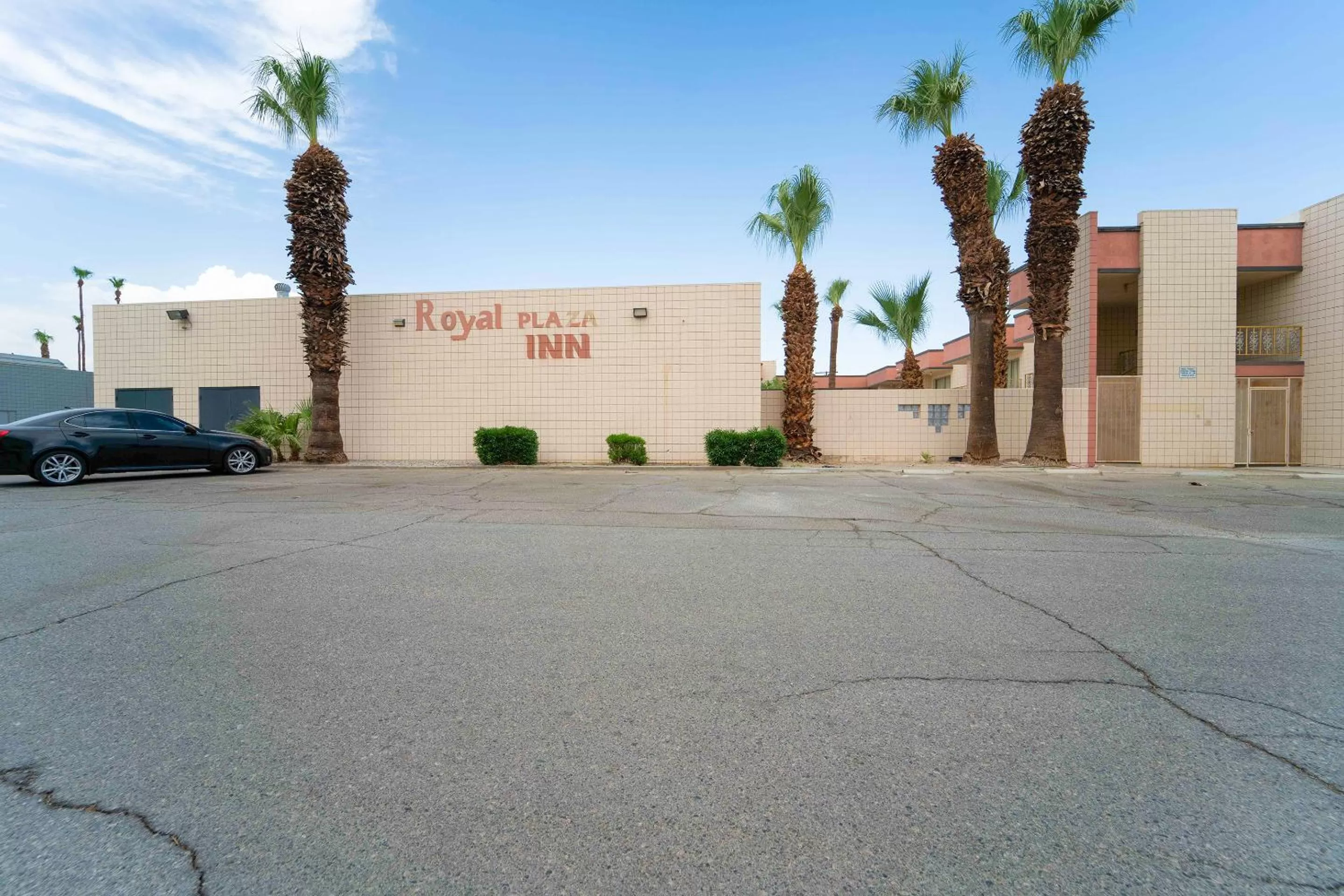 Property building in Royal Plaza Inn