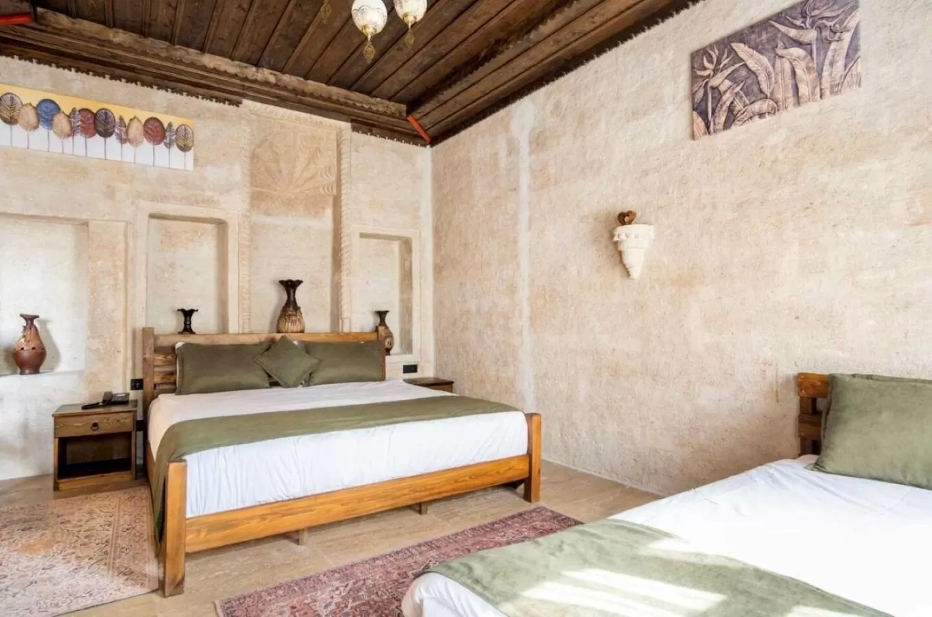 Bed in Uzay Cave Suite Hotel