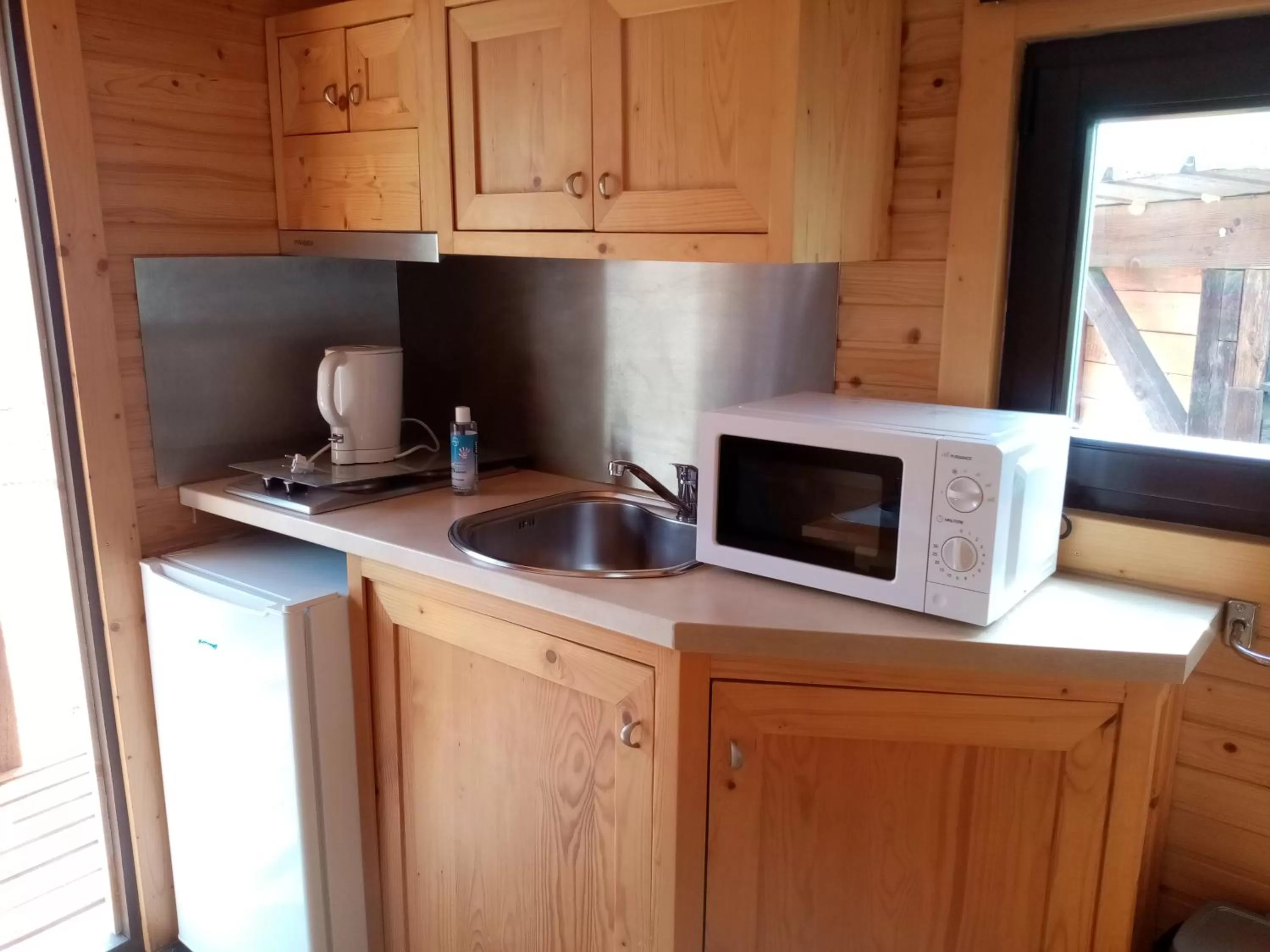 Coffee/tea facilities in La Girouardière