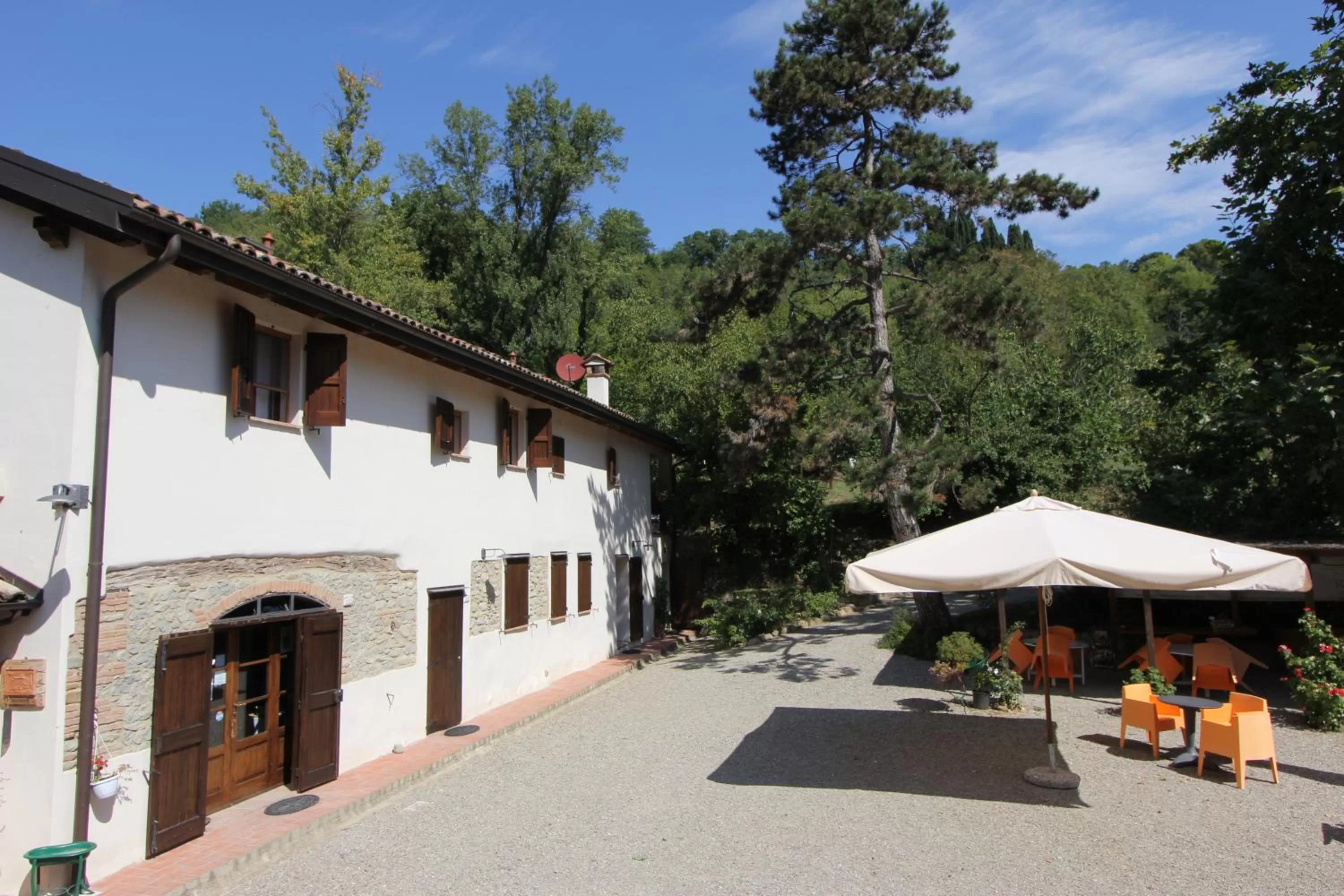 Facade/entrance, Property Building in Agriturismo Rio Verde