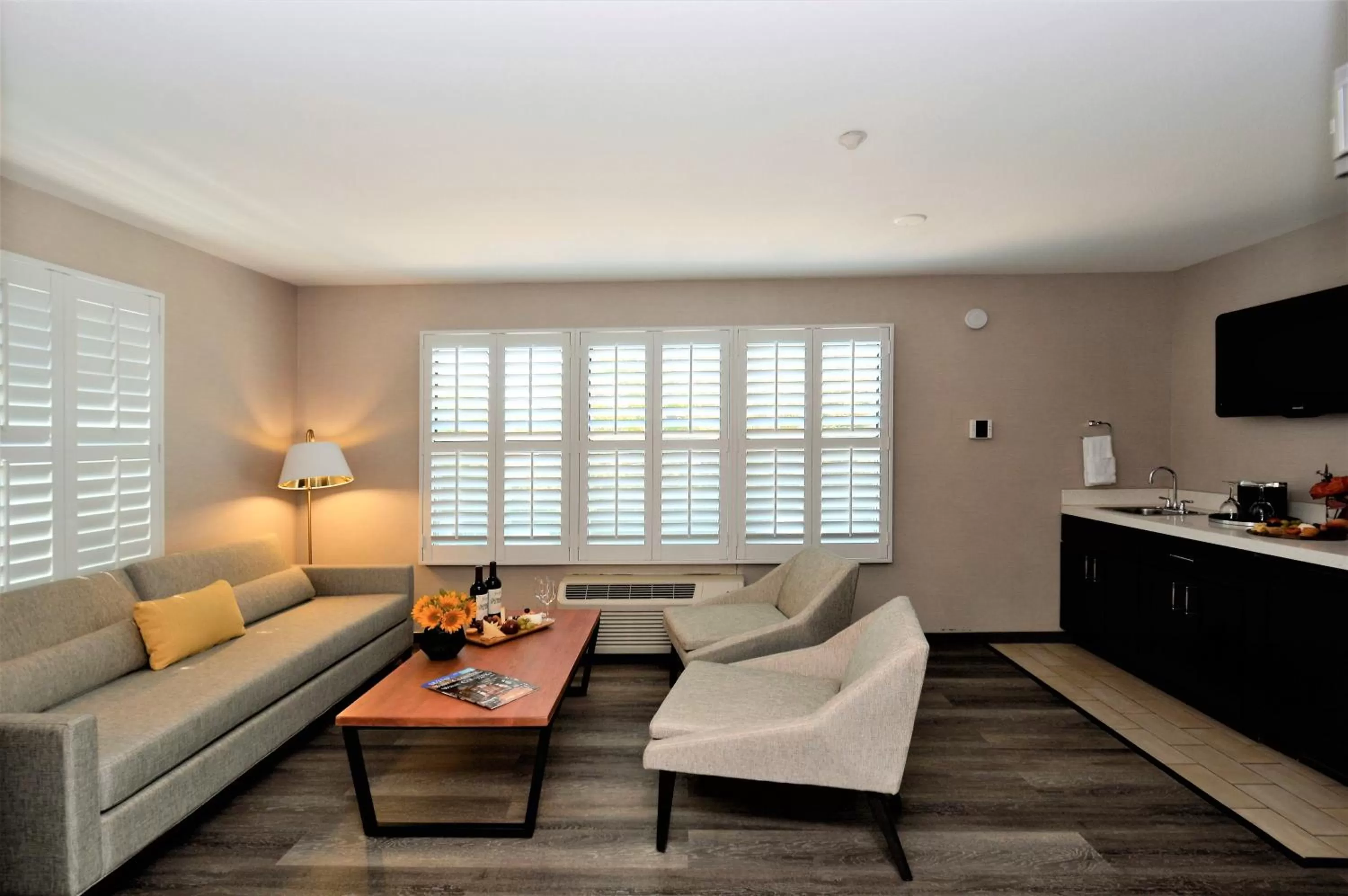 Photo of the whole room in Hotel Indigo Napa Valley by IHG