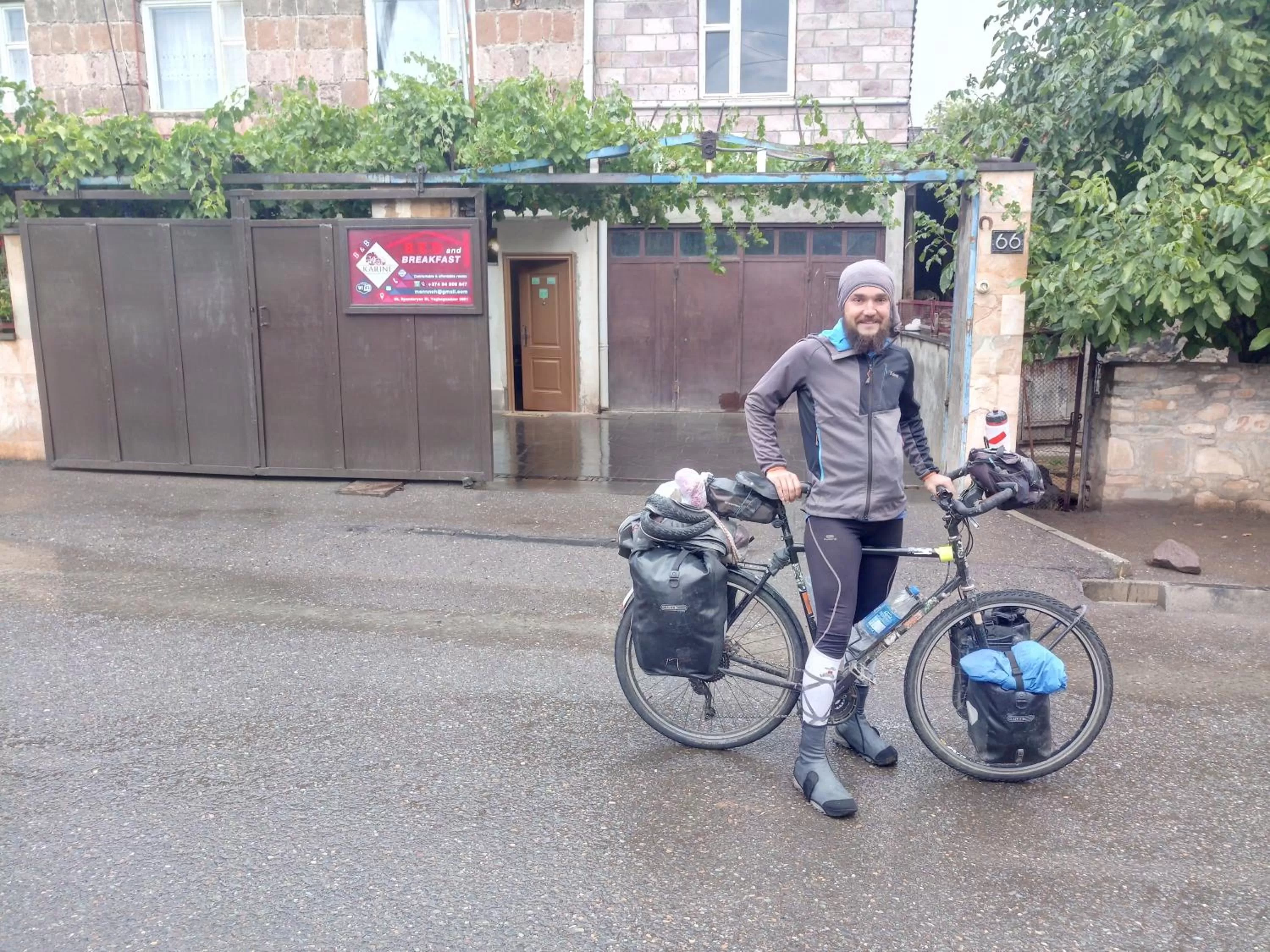 Facade/entrance in Karine B&B