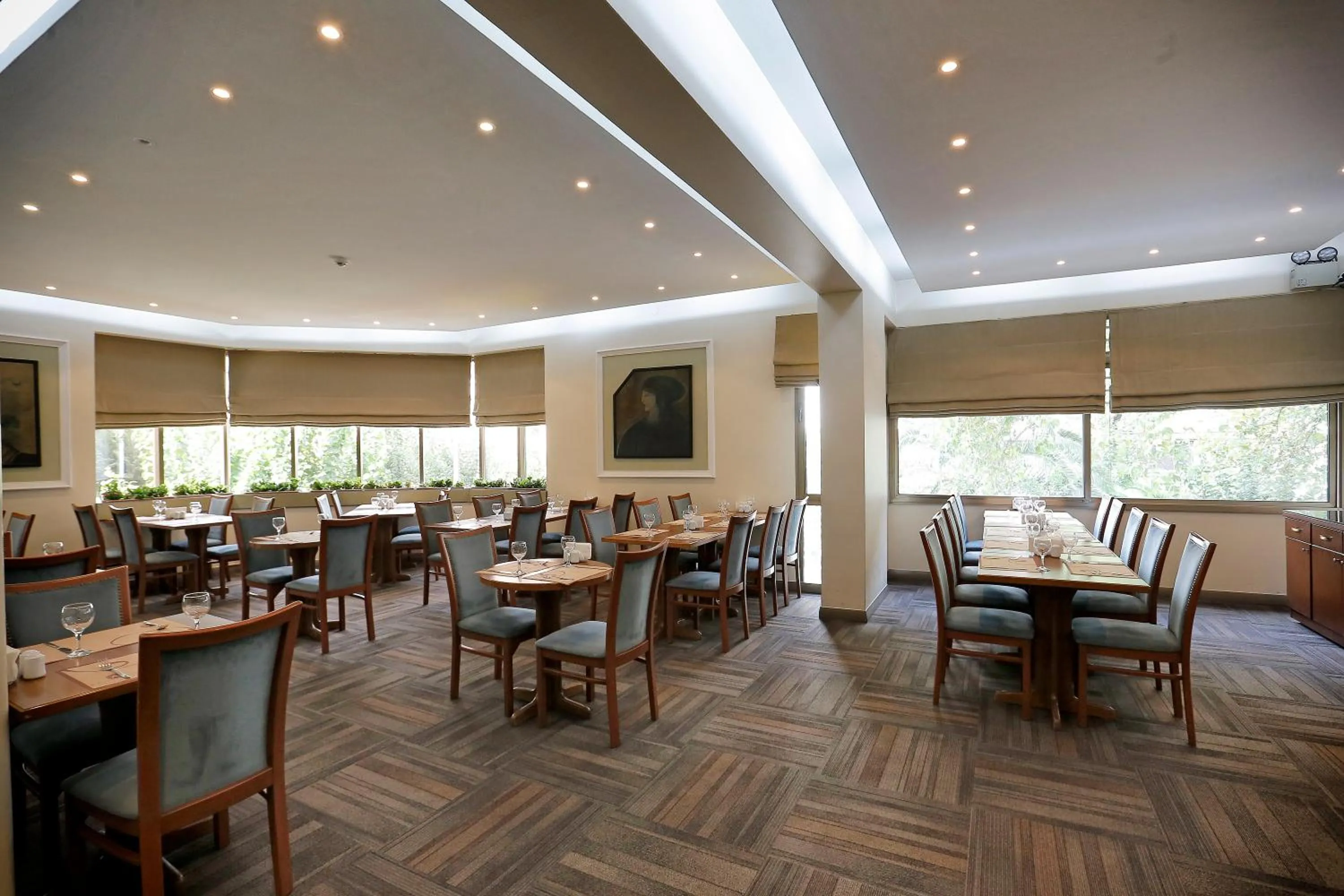 Restaurant/places to eat in Kaya Prestige Oteli