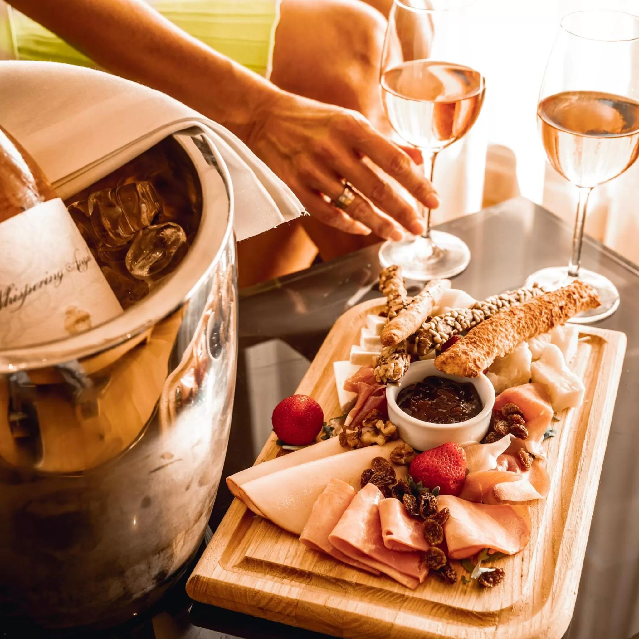 Food and drinks in Somewhere Vouliagmeni