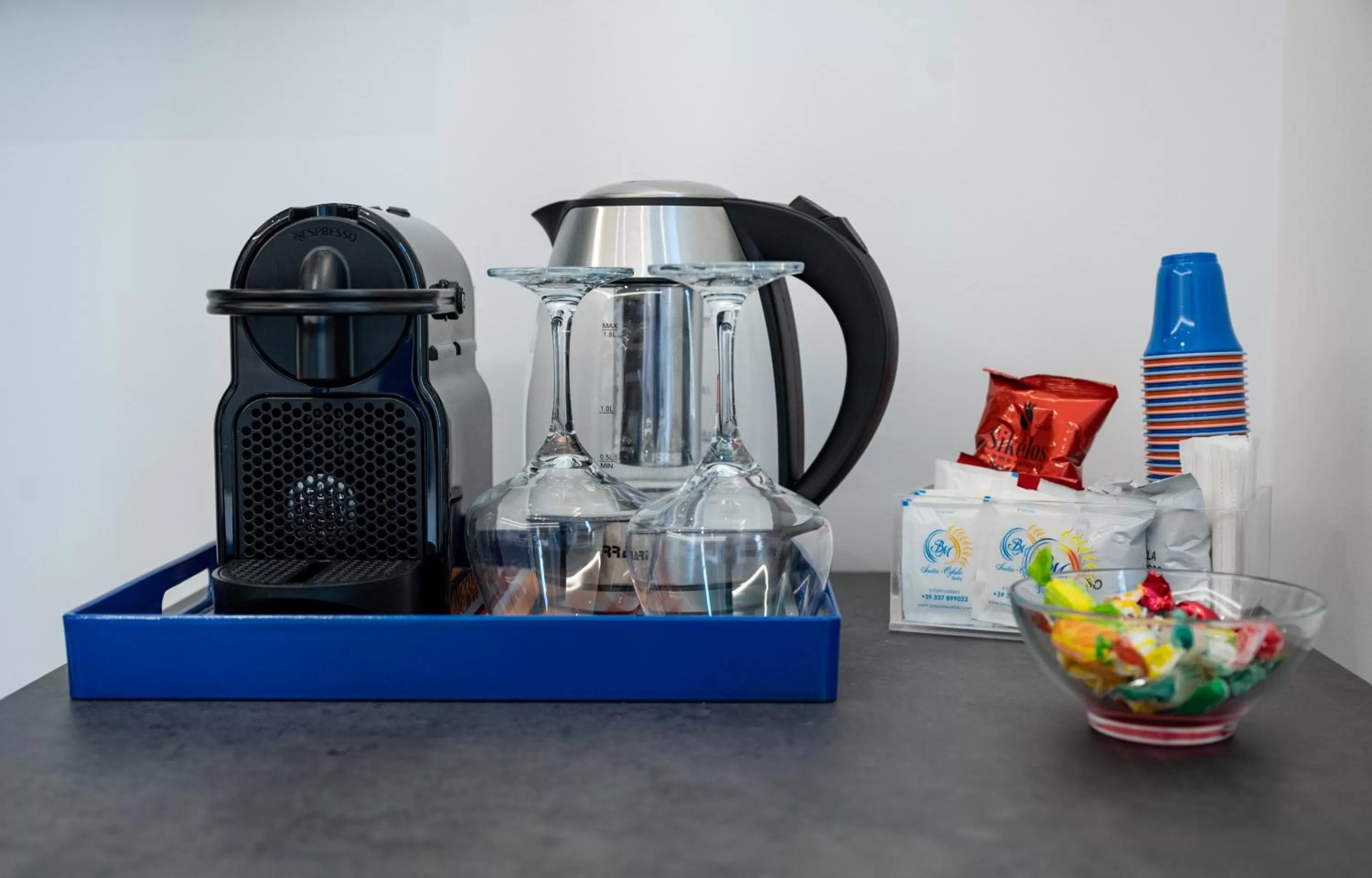 Coffee/tea facilities in BM SUITES CEFALU