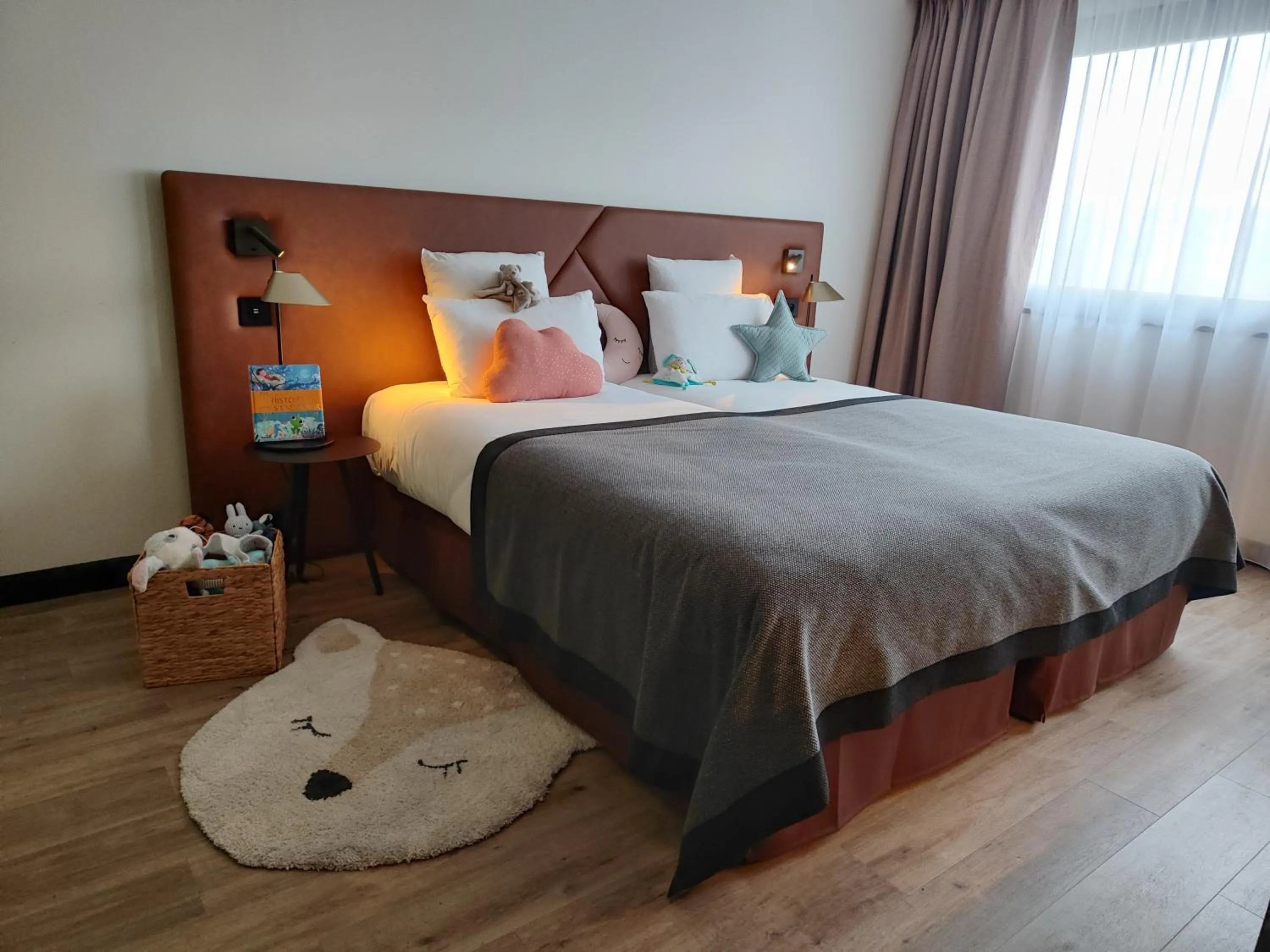 Bed in Park & Suites Elégance Genève-Ferney Voltaire