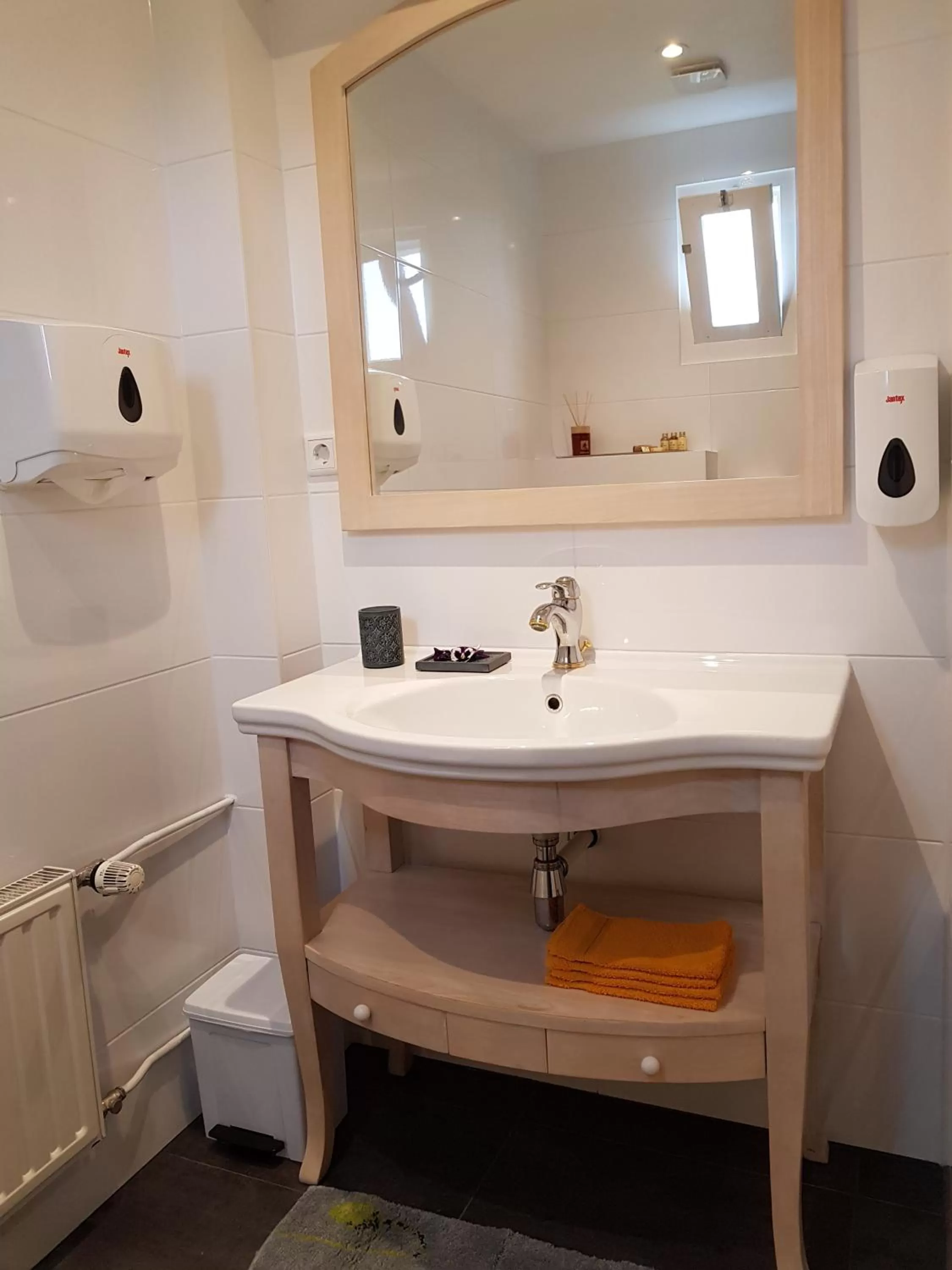 Shower in B&B Usselo Klein, fijn en uniek!