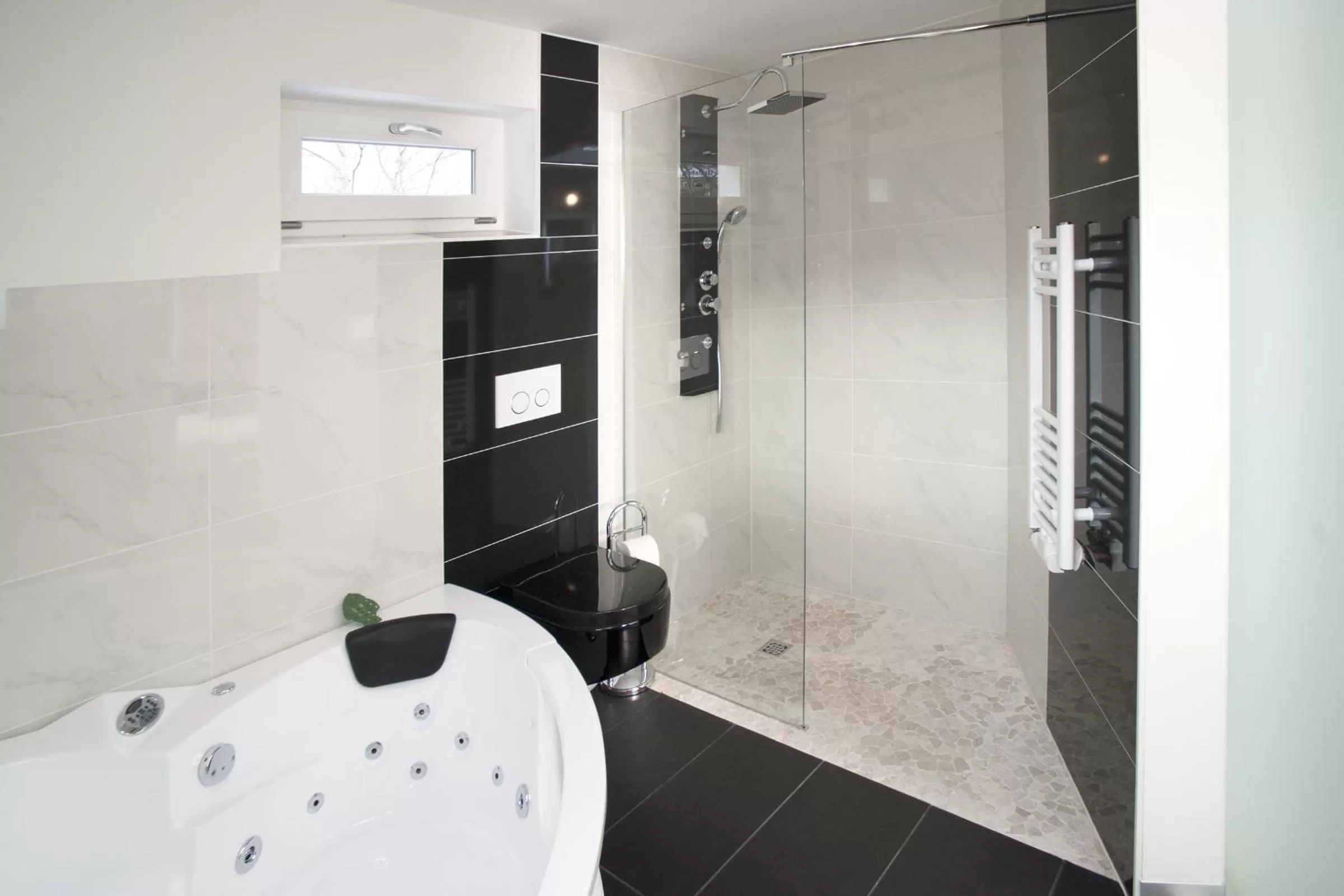 Shower in Designpension Idyll Nr2 Hotel Garni