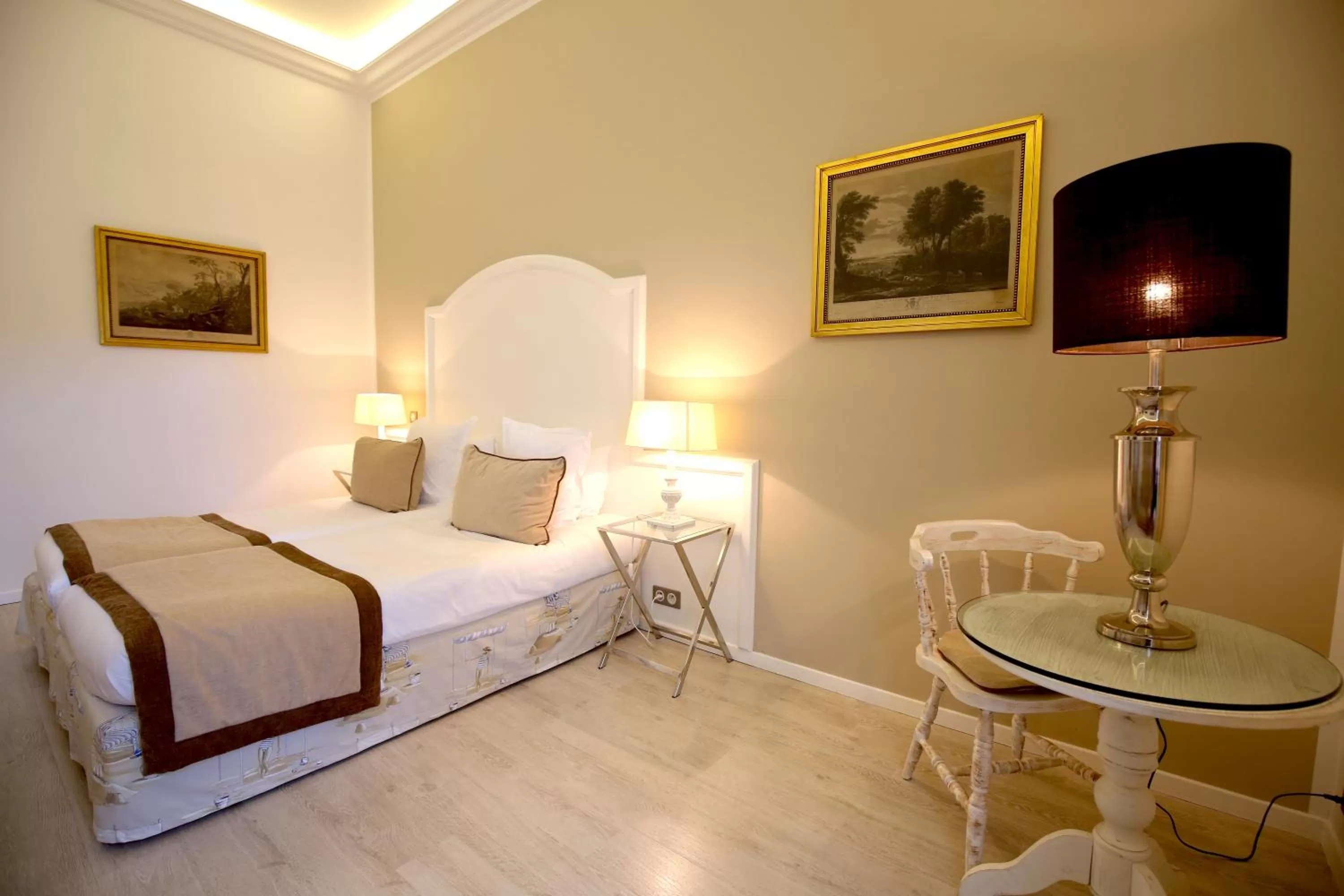 Photo of the whole room, Bed in Hotel Royal Bon Repos