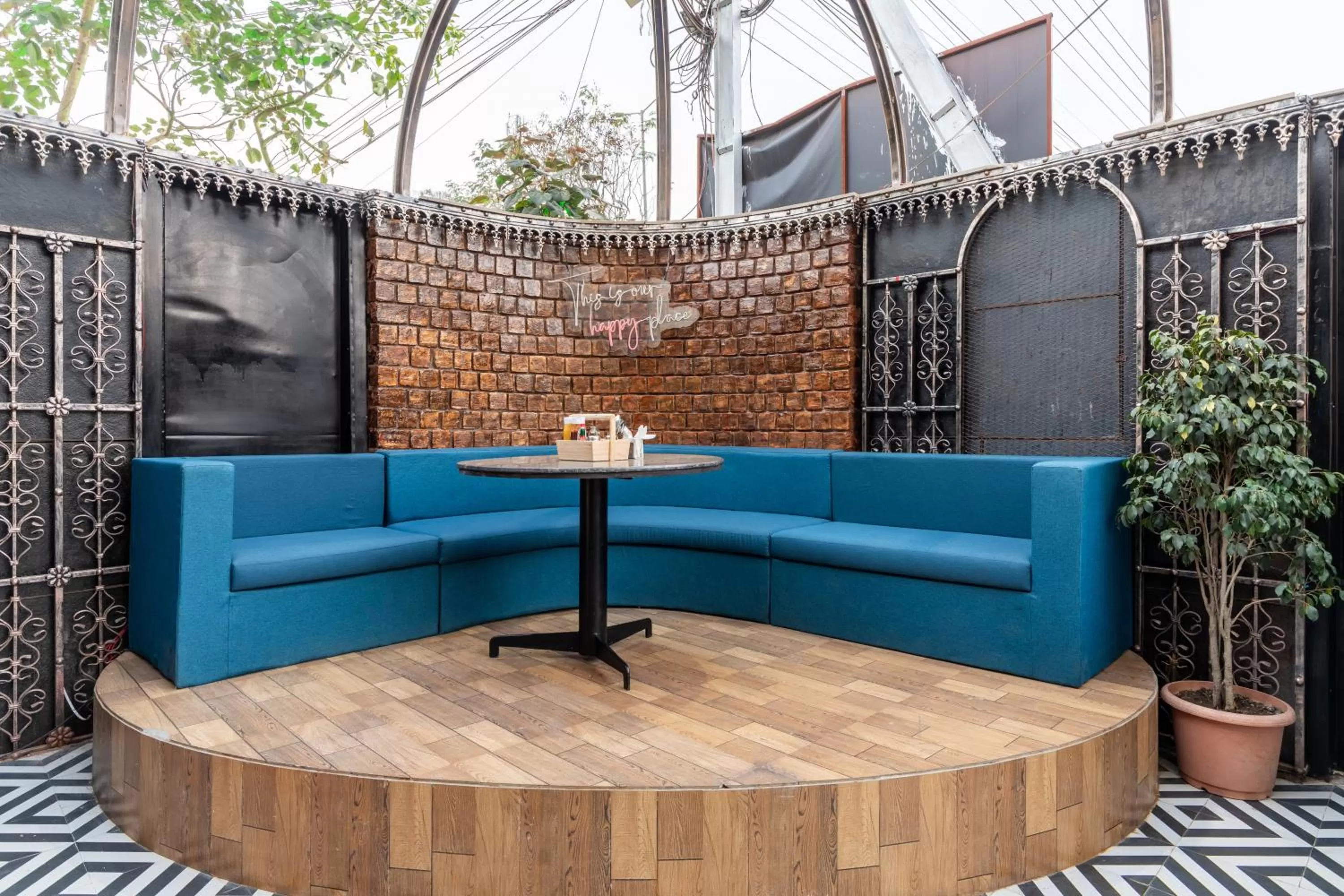 Restaurant/places to eat in The Grand Shaurya