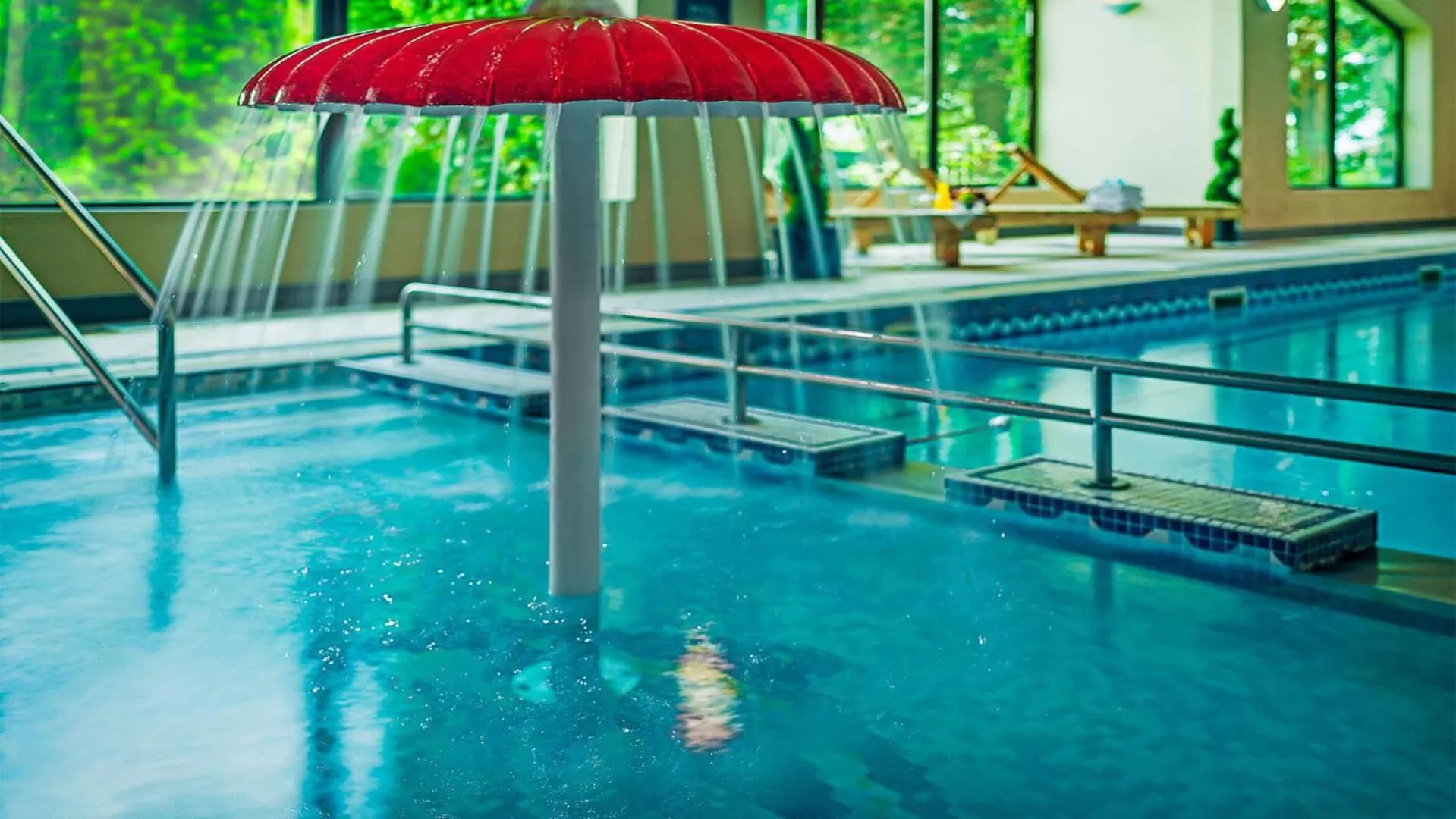 Swimming pool in Oranmore Lodge Hotel Conference And Leisure Centre Galway