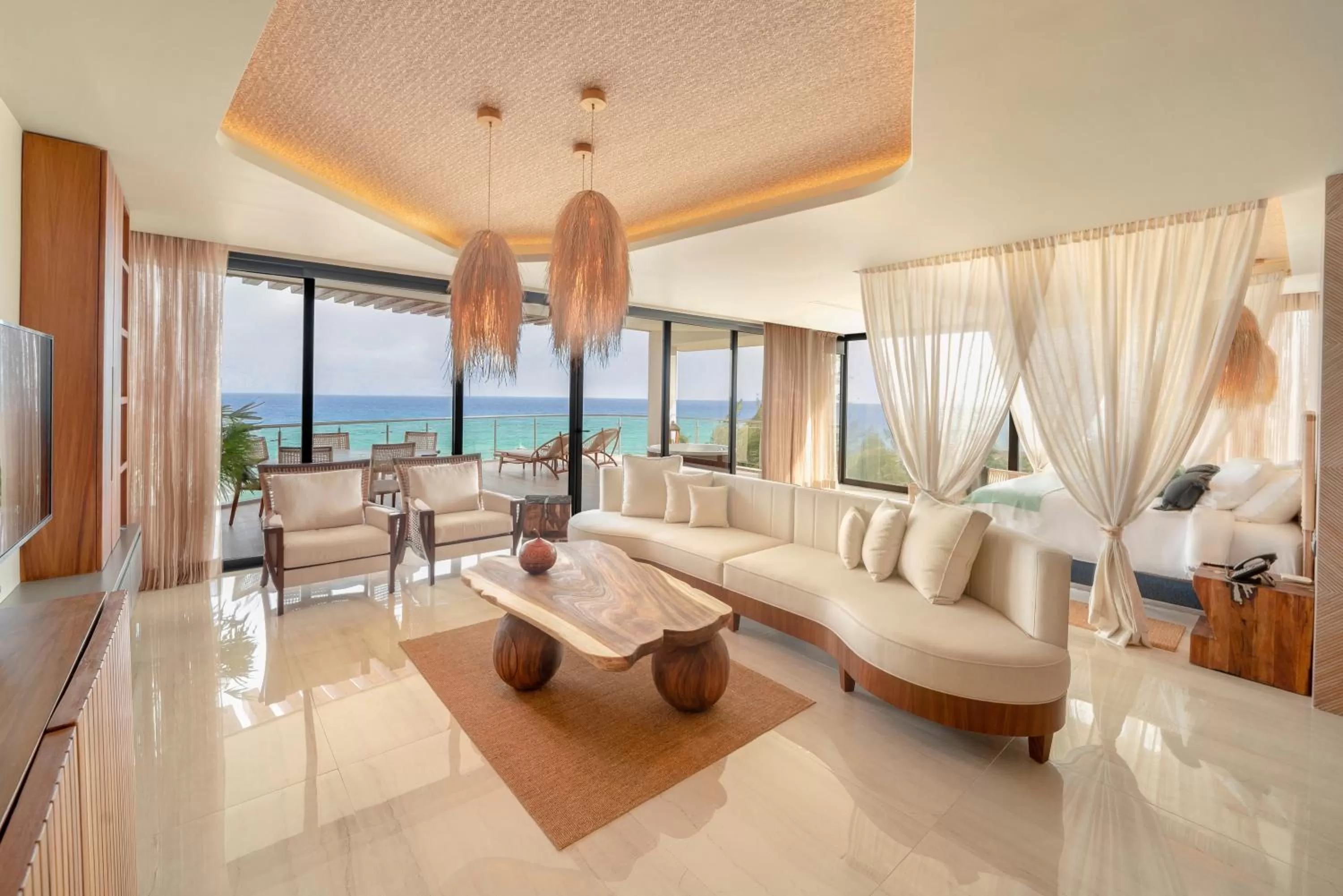 Coffee/tea facilities in Mvngata Beach Hotel