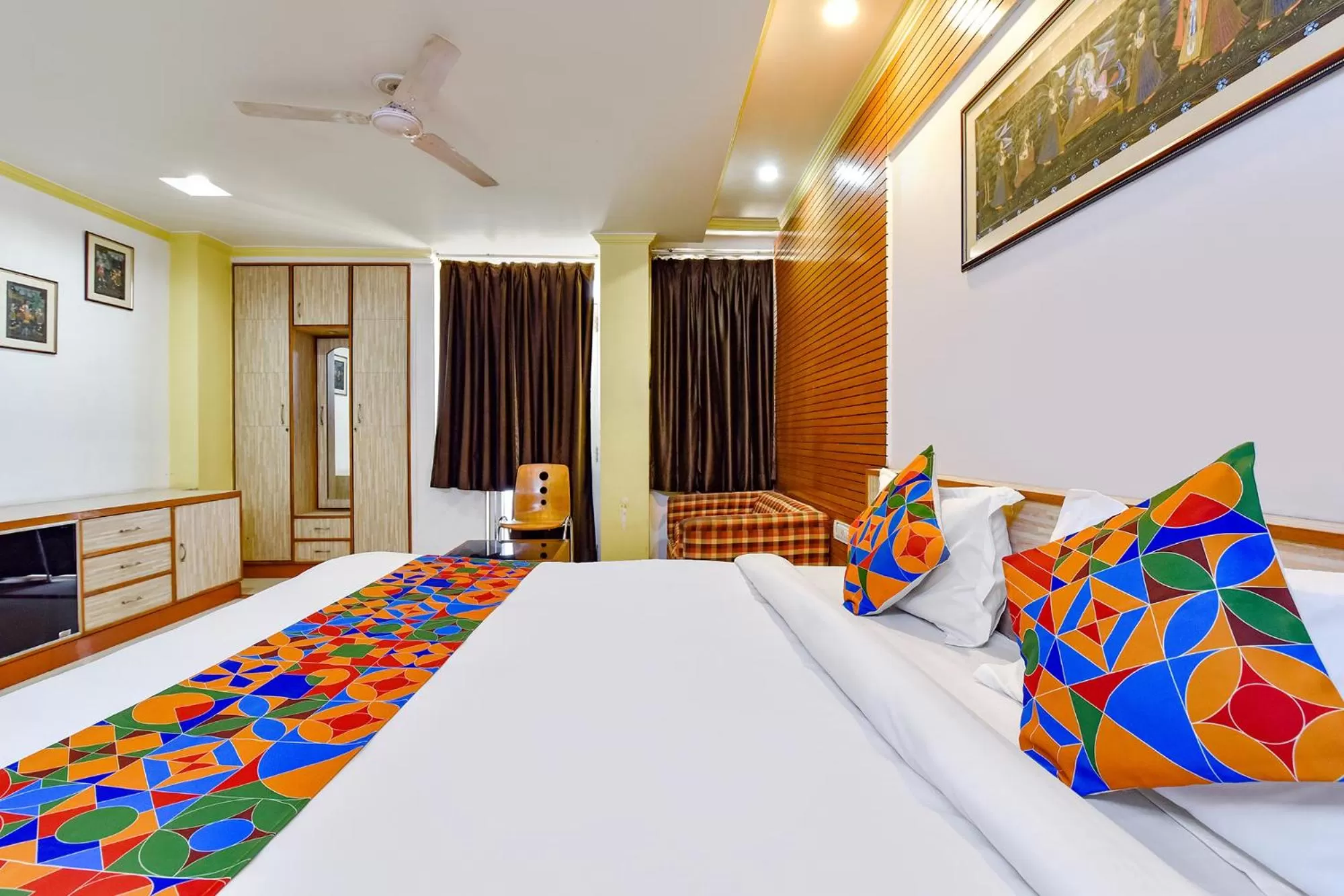 Bed in FabHotel Fly View