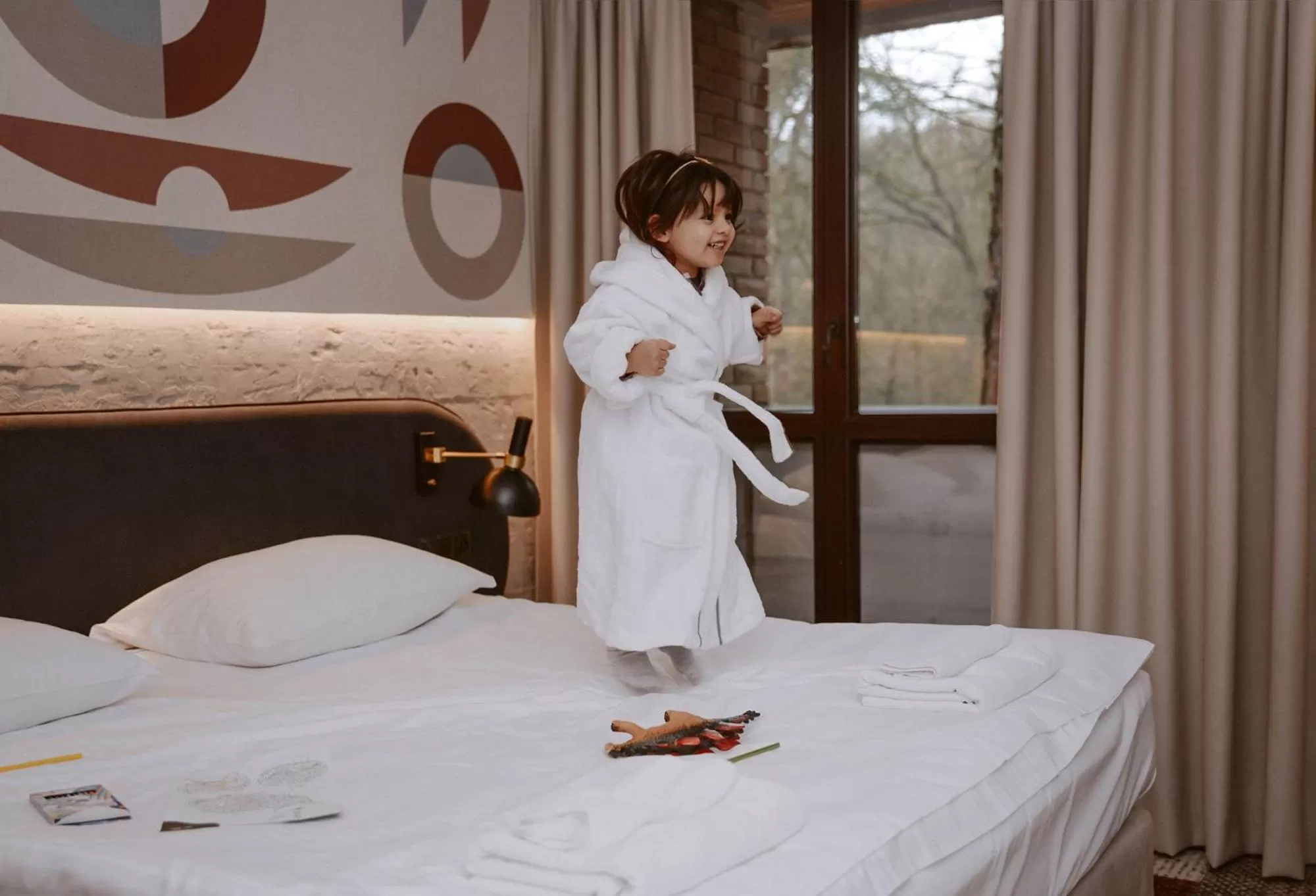 Bedroom, Bed in Forest Hotel