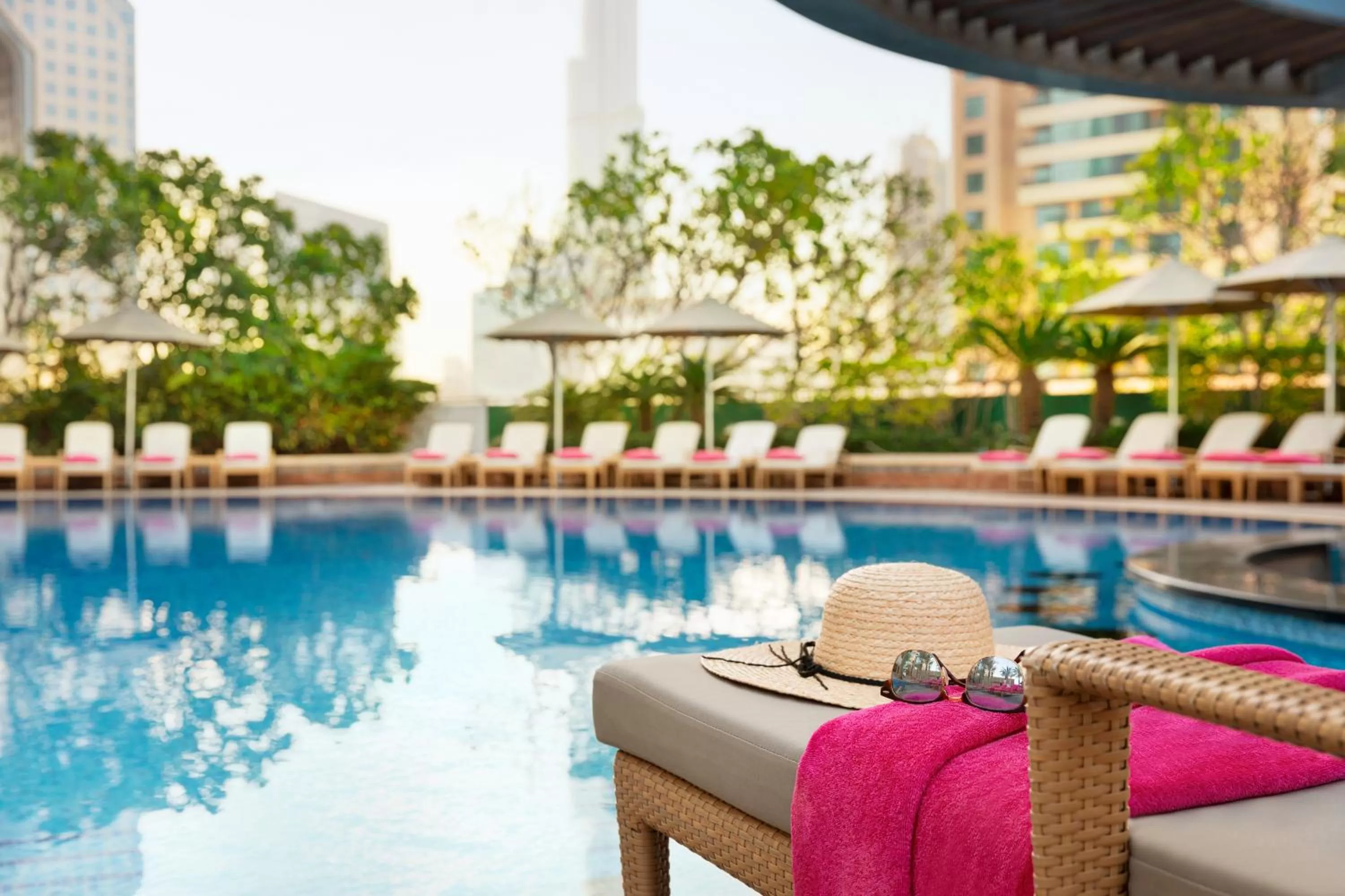 Swimming pool in Shangri-La Dubai