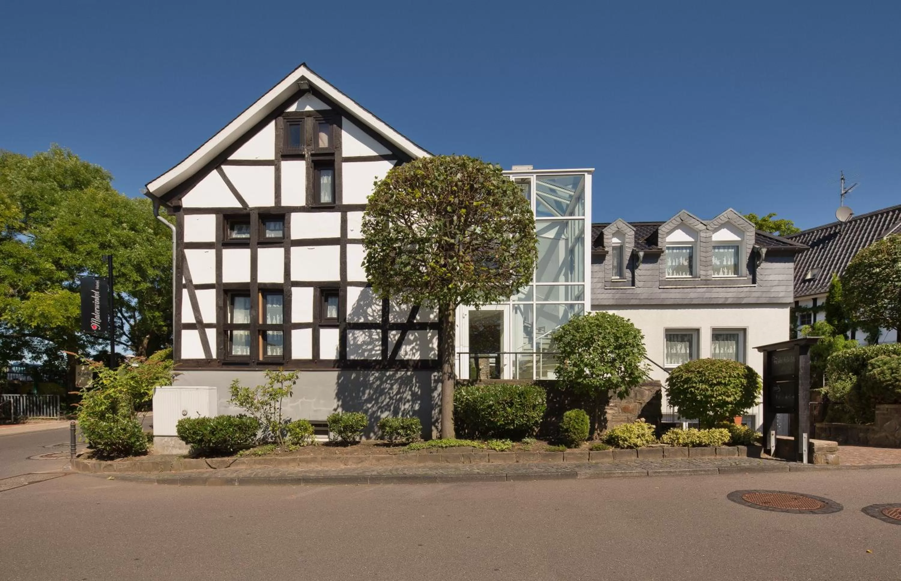 Facade/entrance in Malerwinkel Hotel