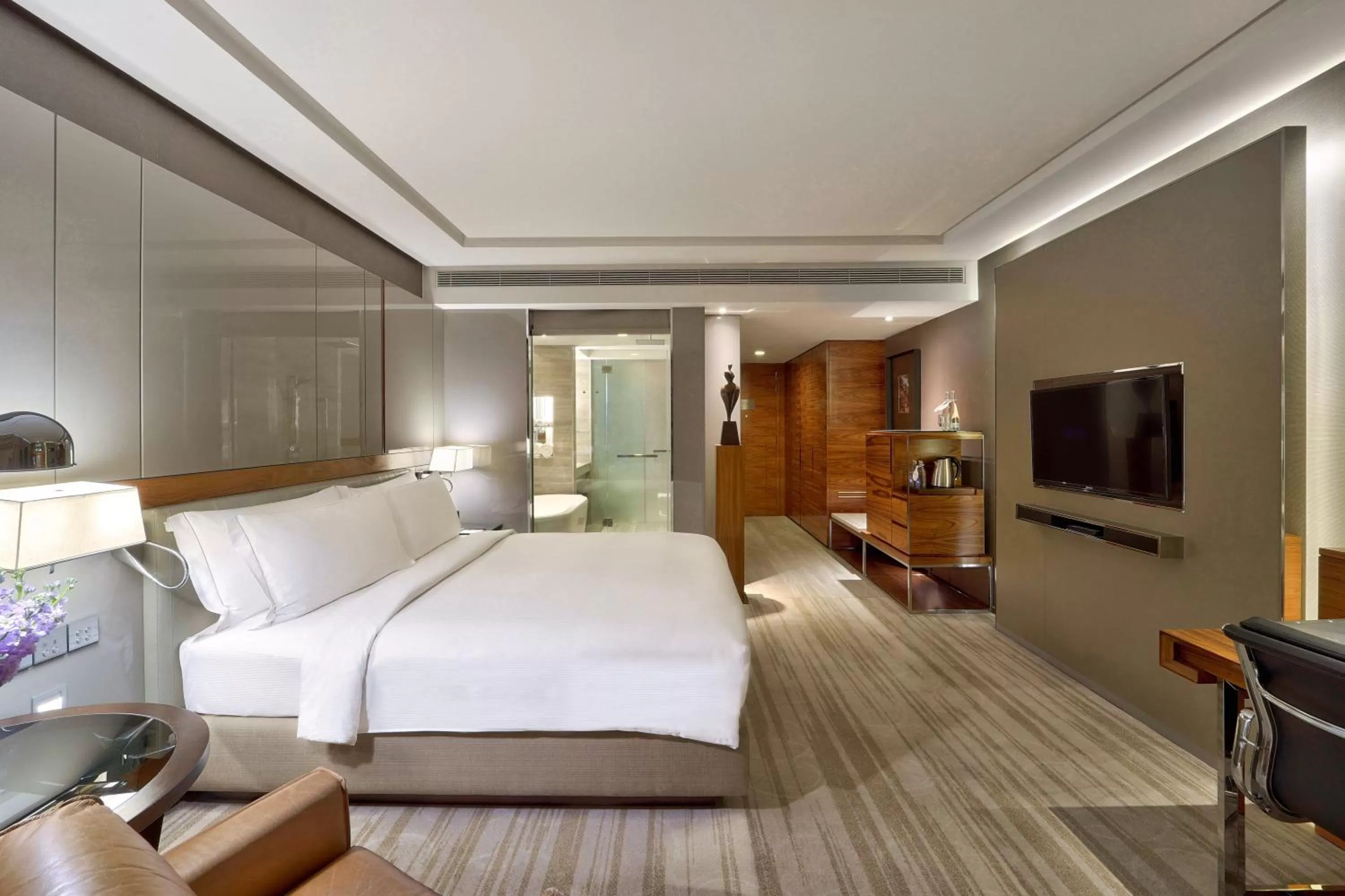 Photo of the whole room, Bed in Hilton Sukhumvit Bangkok