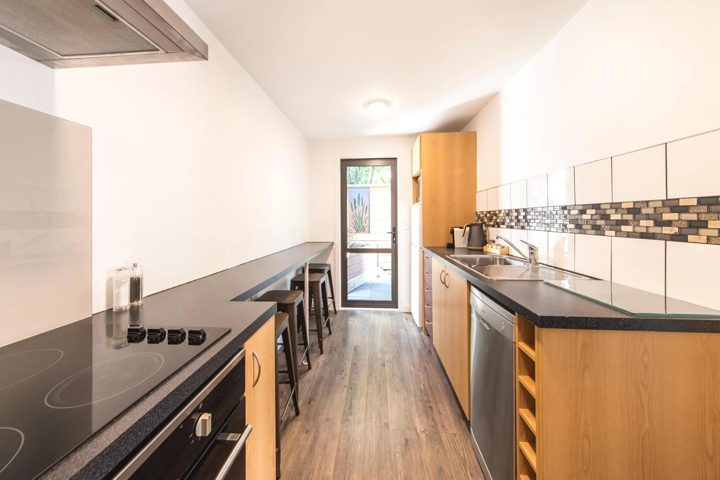 Kitchen or kitchenette in Lomond Lodge Motel & Apartments