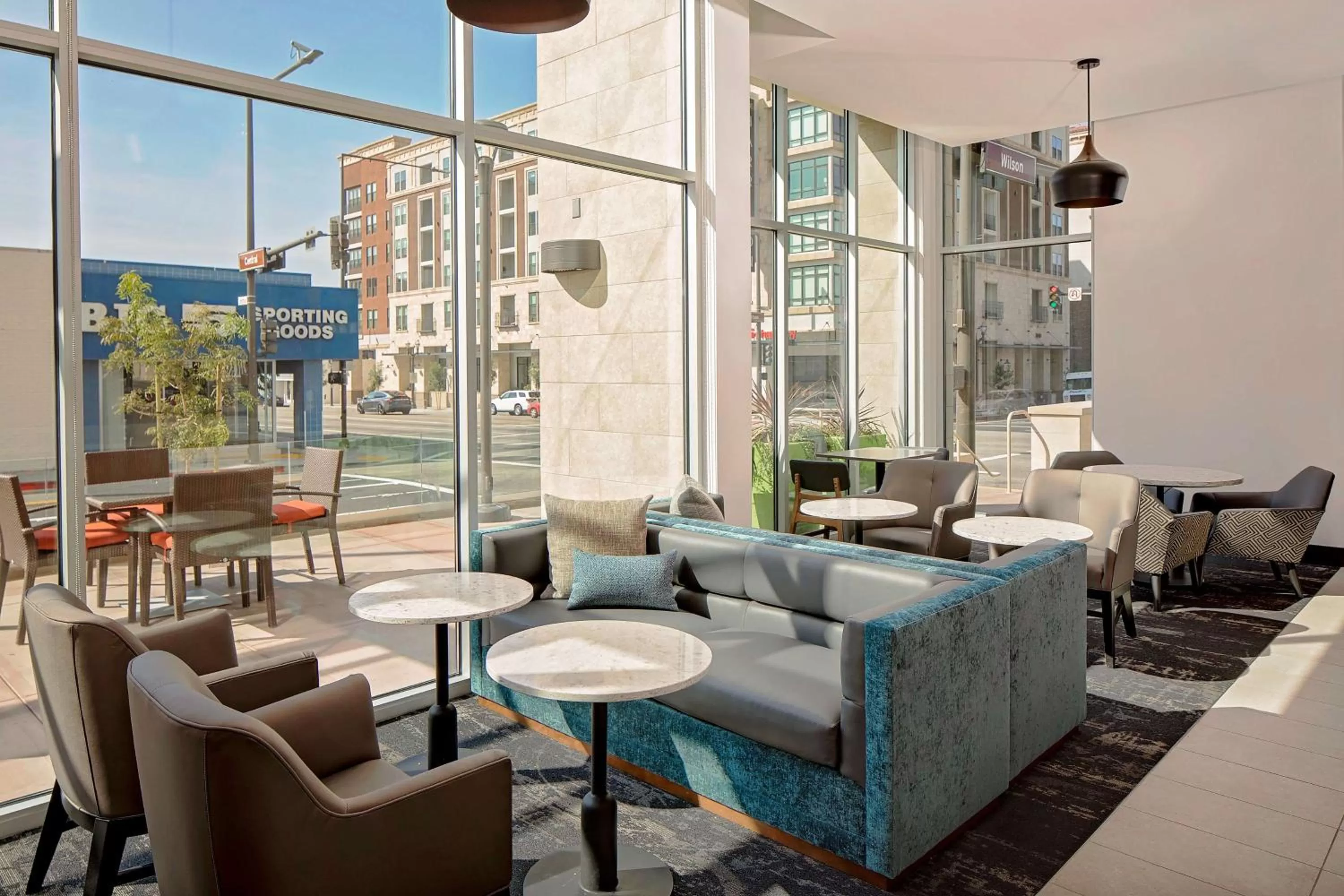 Lobby or reception in Hyatt Place Glendale/Los Angeles