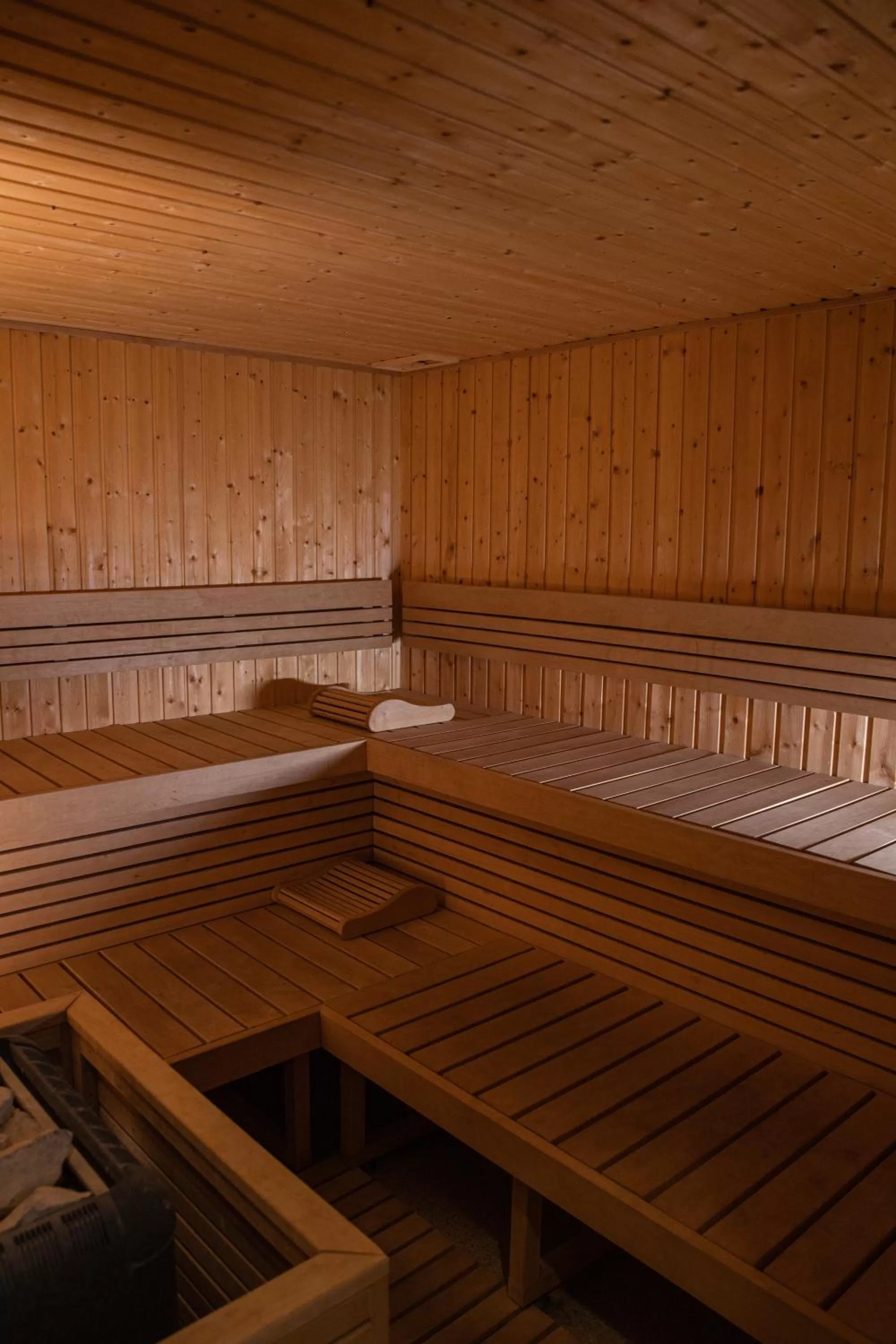 Sauna in Crowne Plaza Brussels Airport by IHG