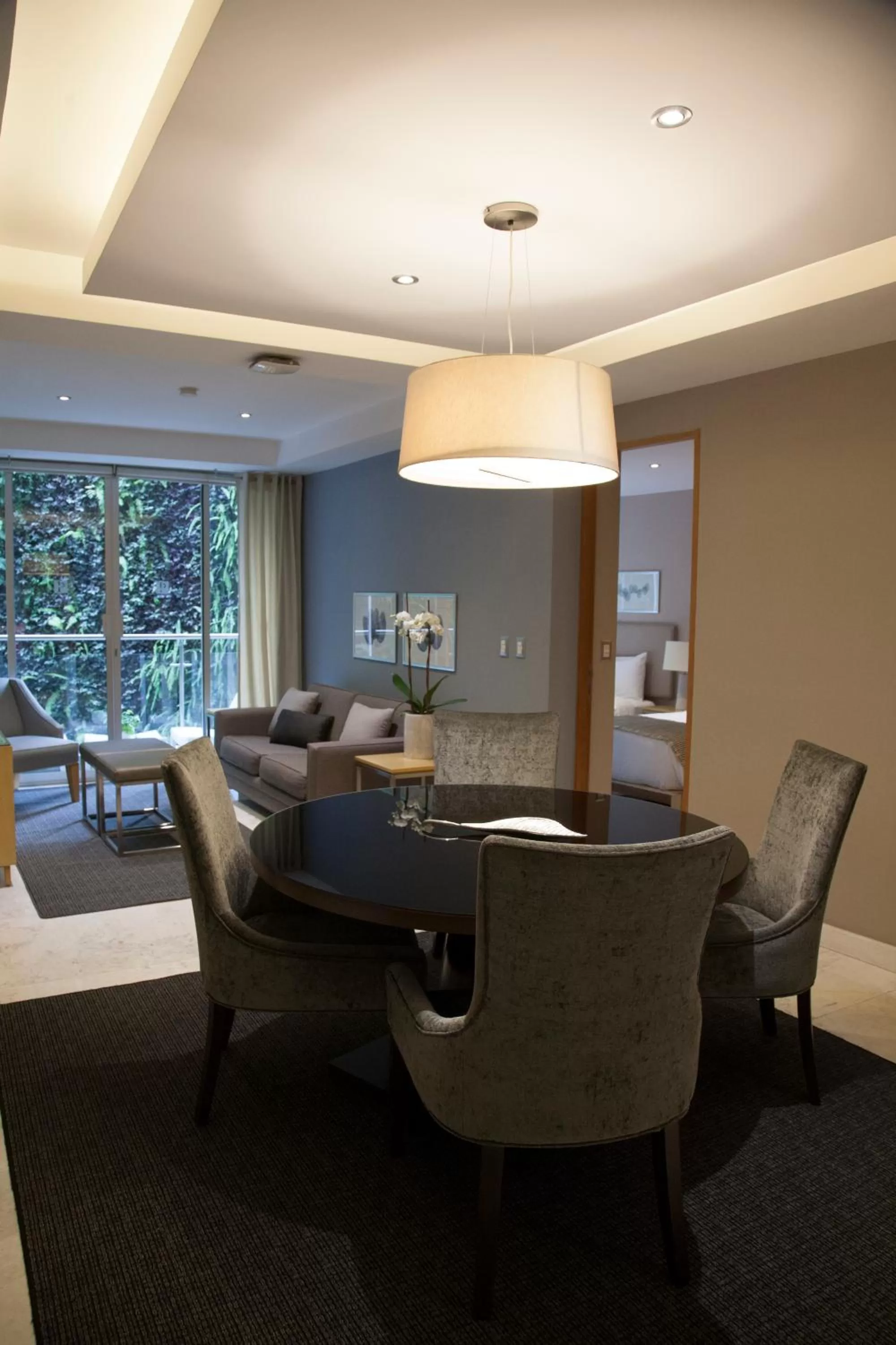 Living room in Pennsylvania Suites