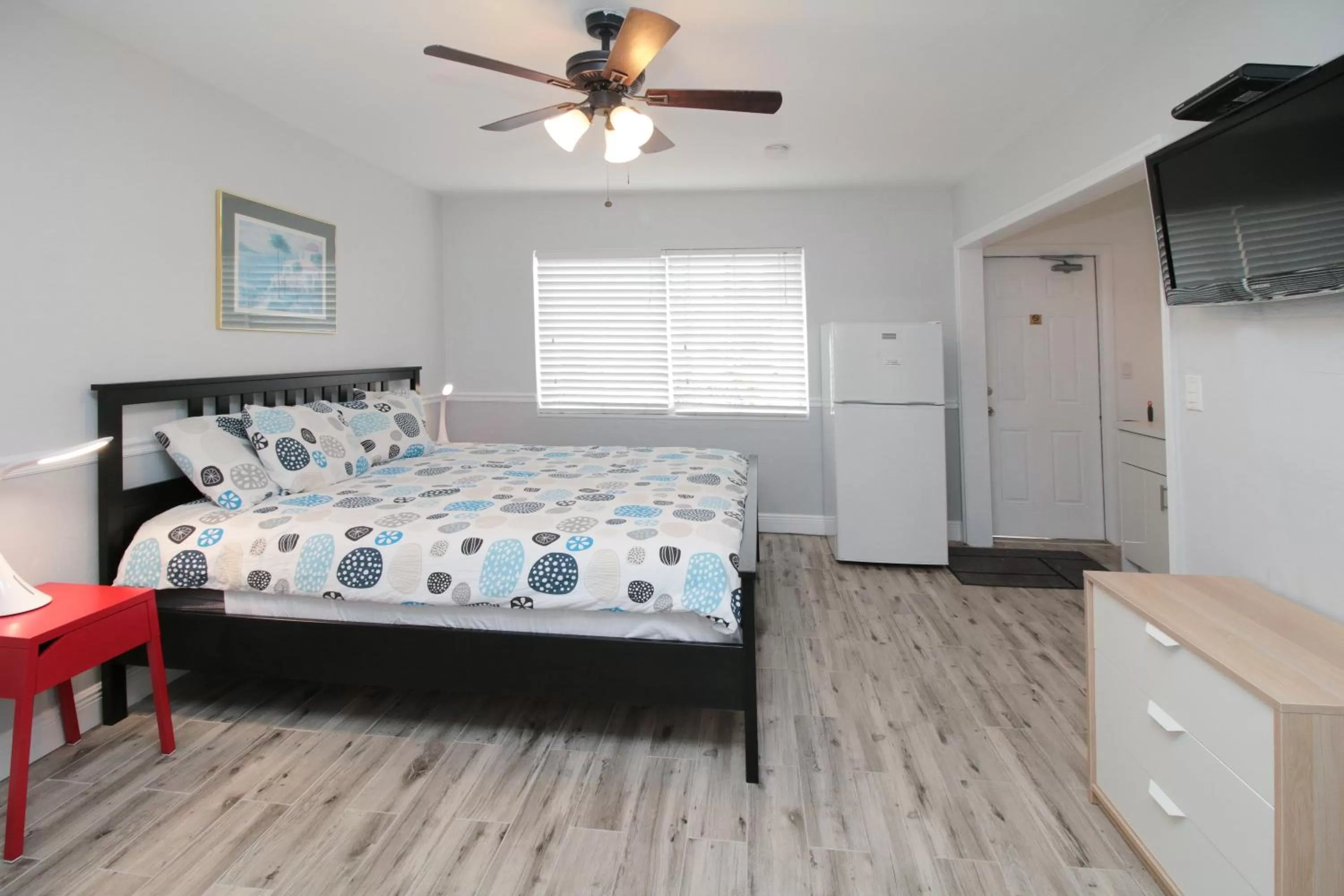 Other, Bed in The Dolphin Hollywood