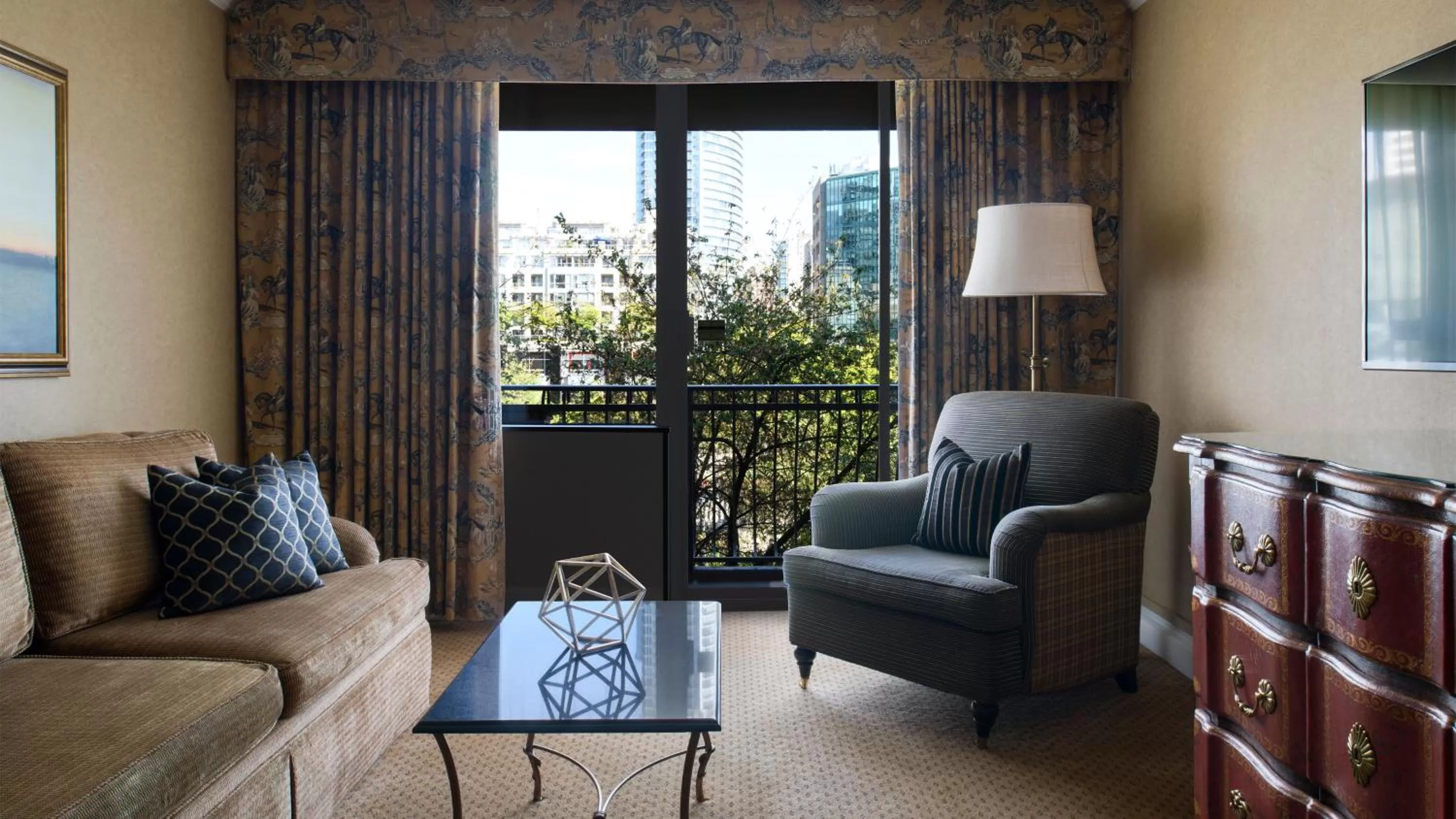 Living room in Wedgewood Hotel & Spa - Relais & Chateaux