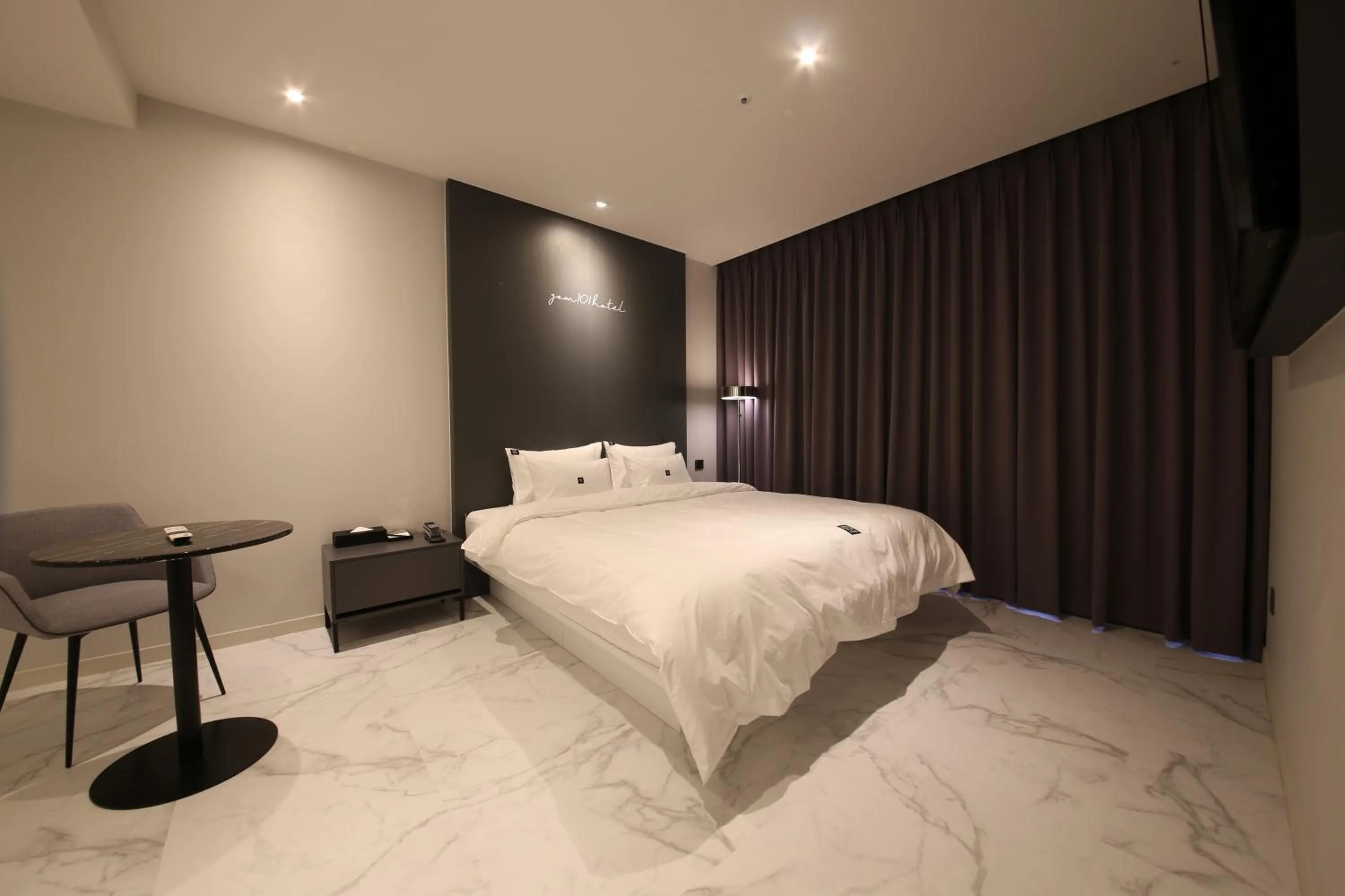 Bed in Zam101 Hotel Gimhae