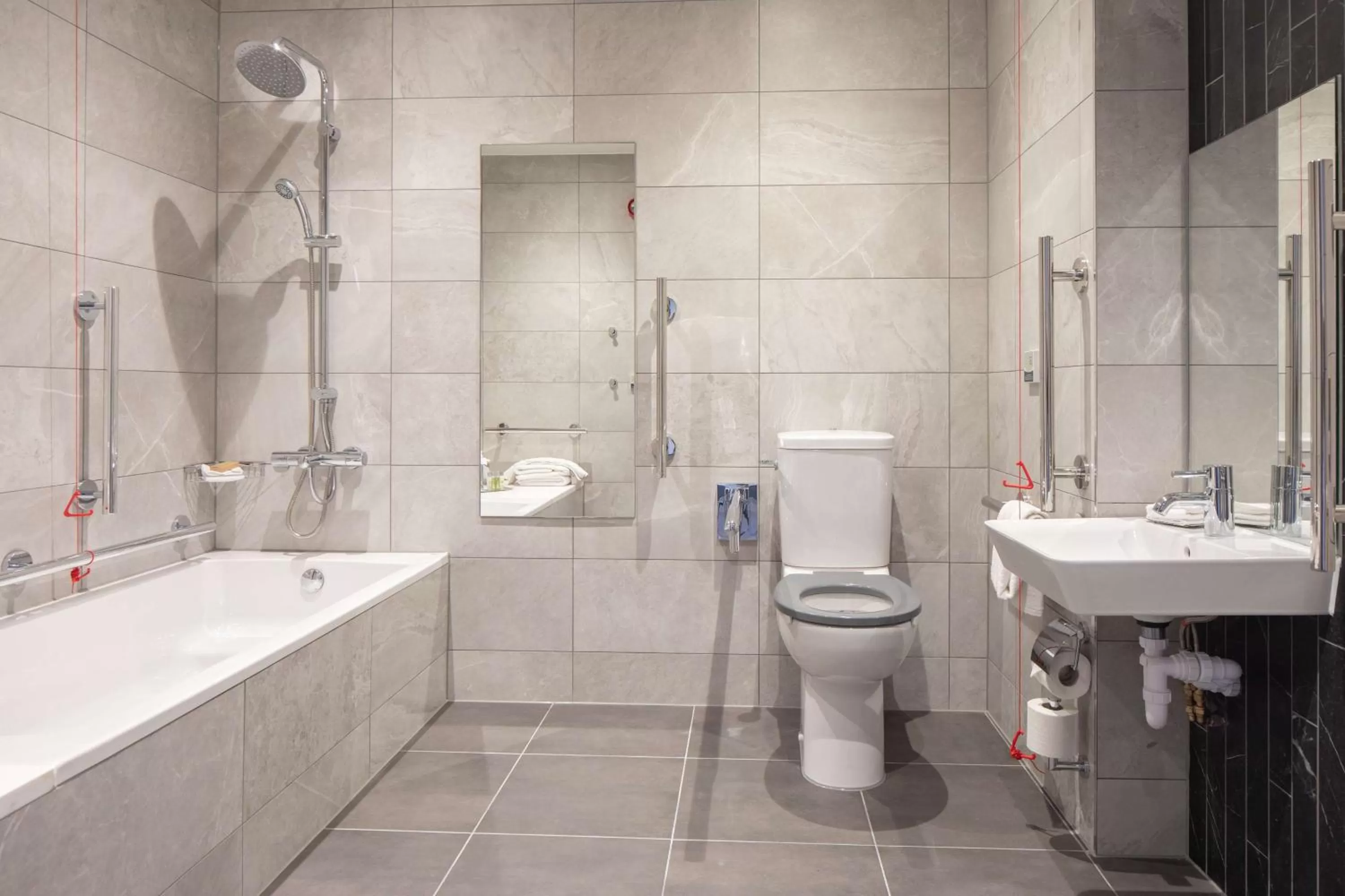 Bathroom in Hilton Dublin Kilmainham