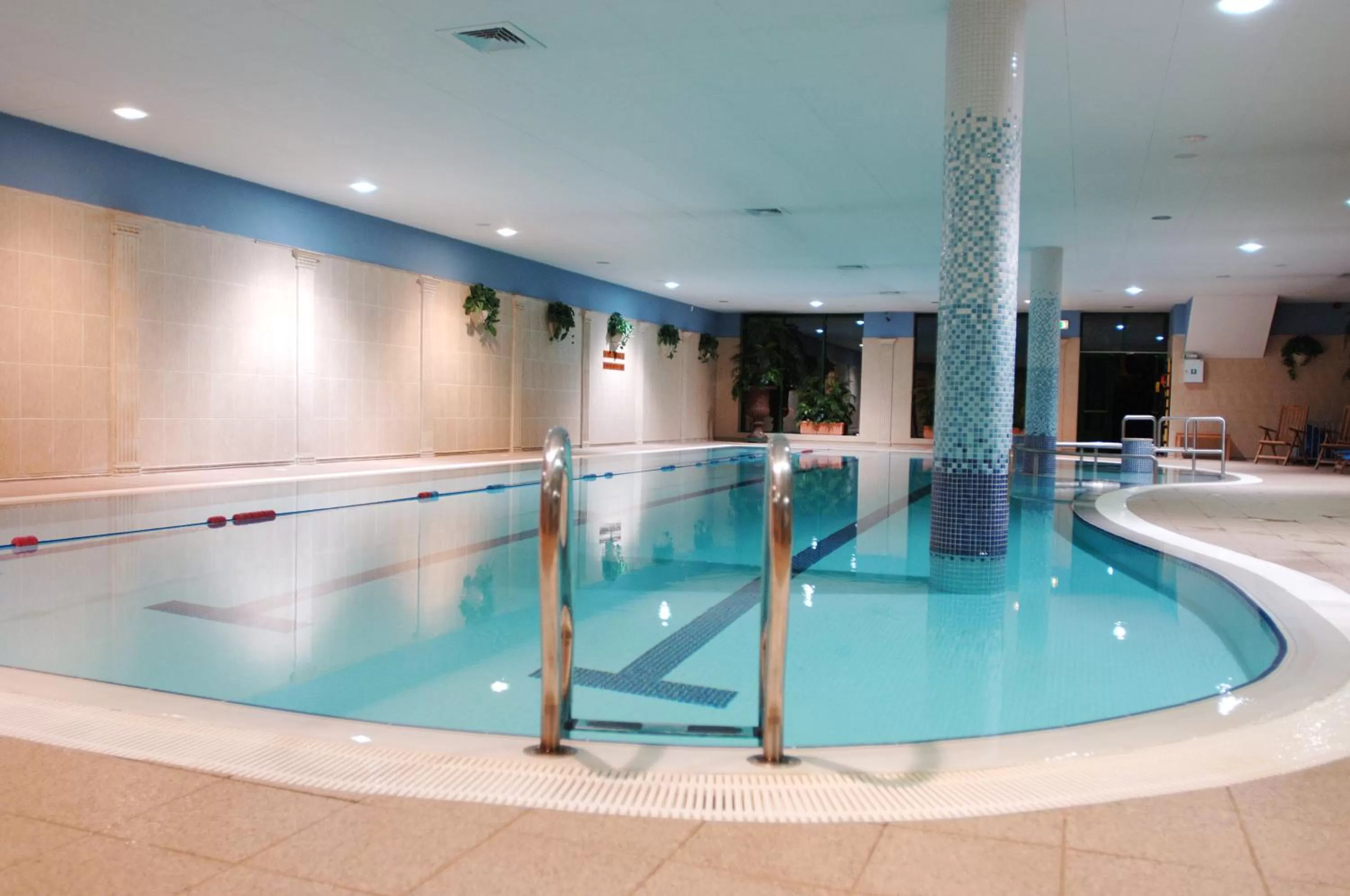 Swimming pool in Hibernian Hotel & Leisure Centre